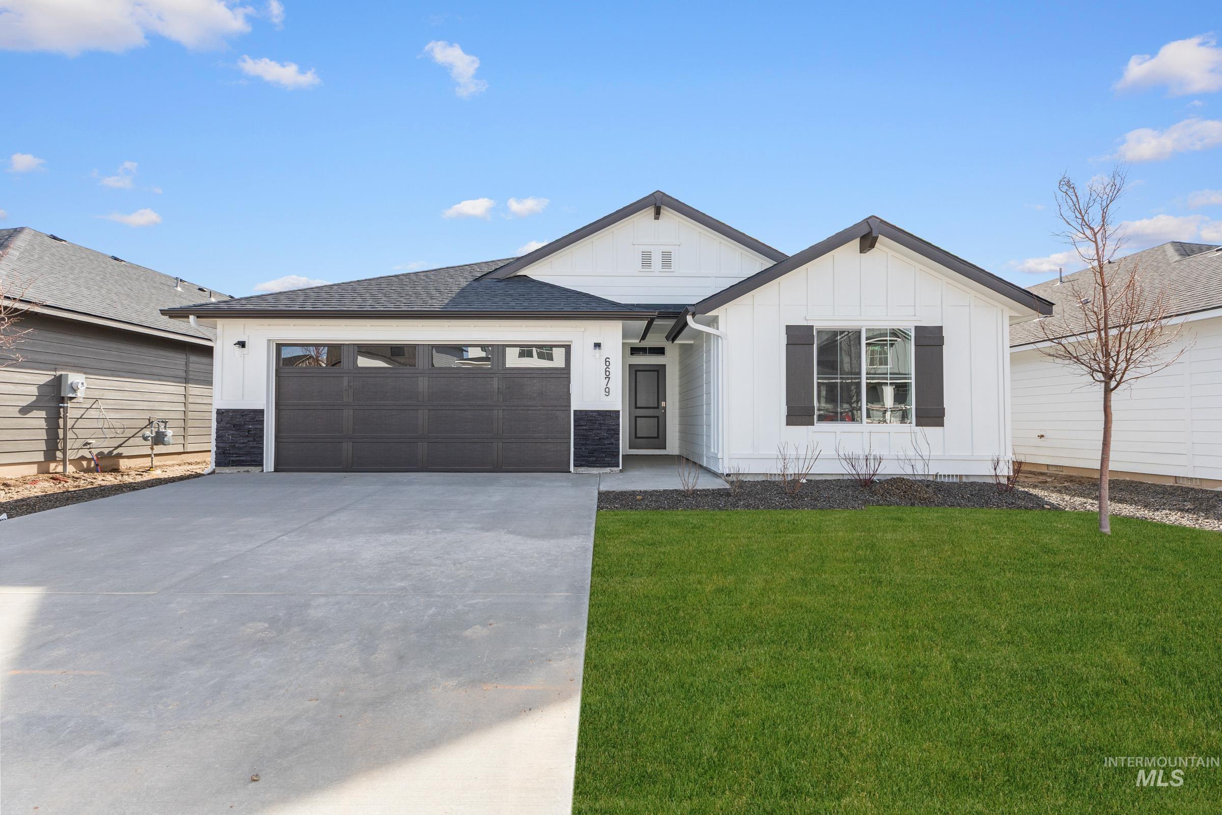 6679 W Redwood Creek Dr, Meridian, Idaho 83646, 4 Bedrooms, 2 Bathrooms, Residential For Sale, Price $509,990,MLS 98976259