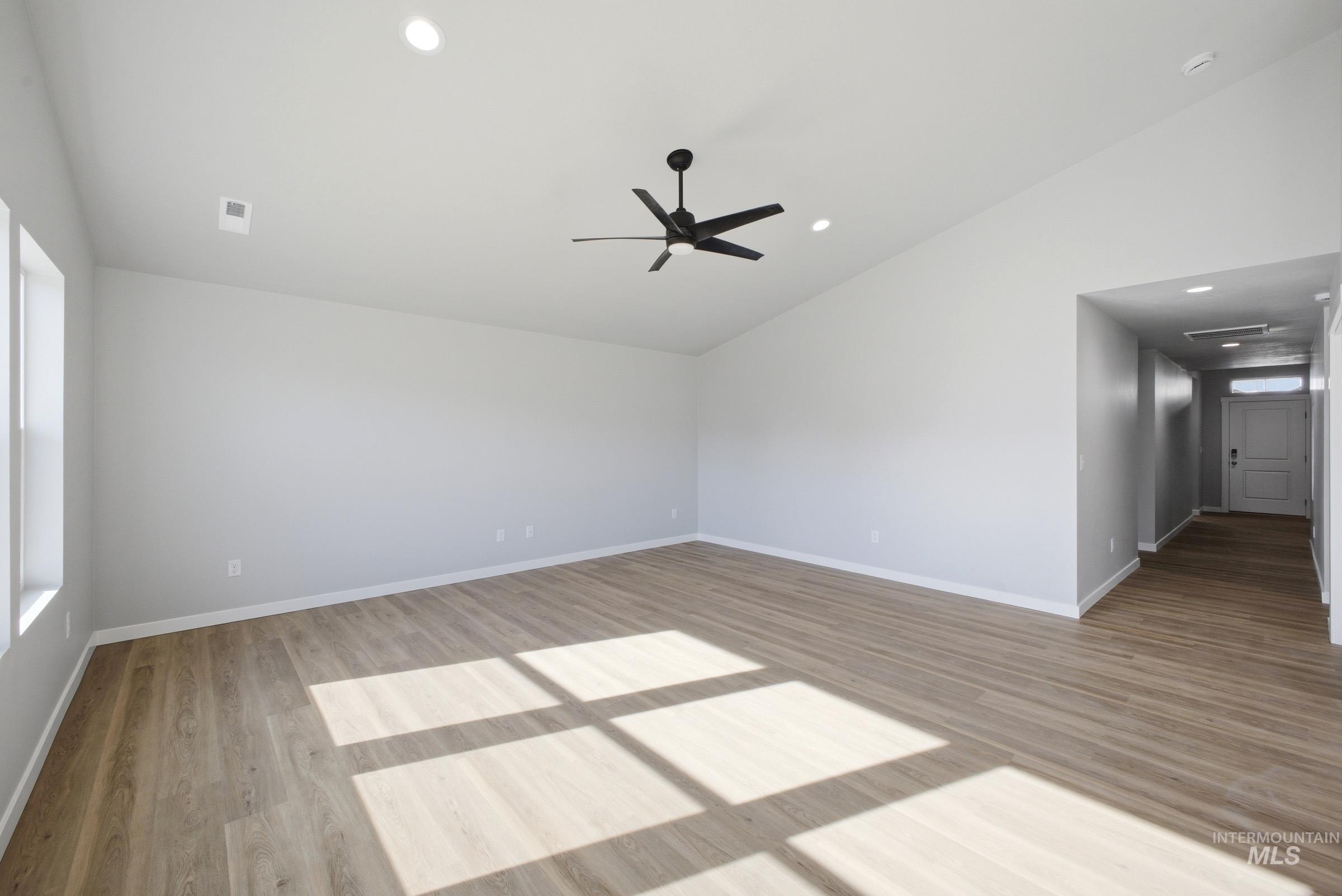 6679 W Redwood Creek Dr, Meridian, Idaho 83646, 4 Bedrooms, 2 Bathrooms, Residential For Sale, Price $509,990,MLS 98976259