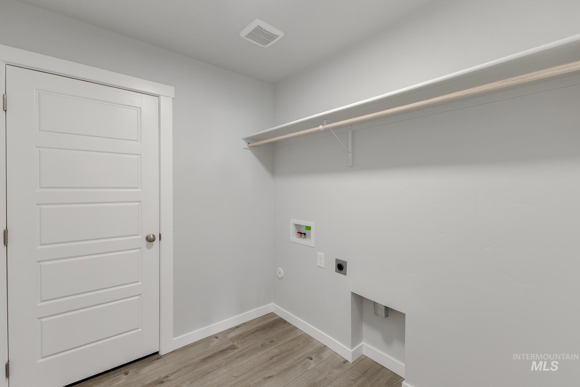 6679 W Redwood Creek Dr, Meridian, Idaho 83646, 4 Bedrooms, 2 Bathrooms, Residential For Sale, Price $509,990, 98976259