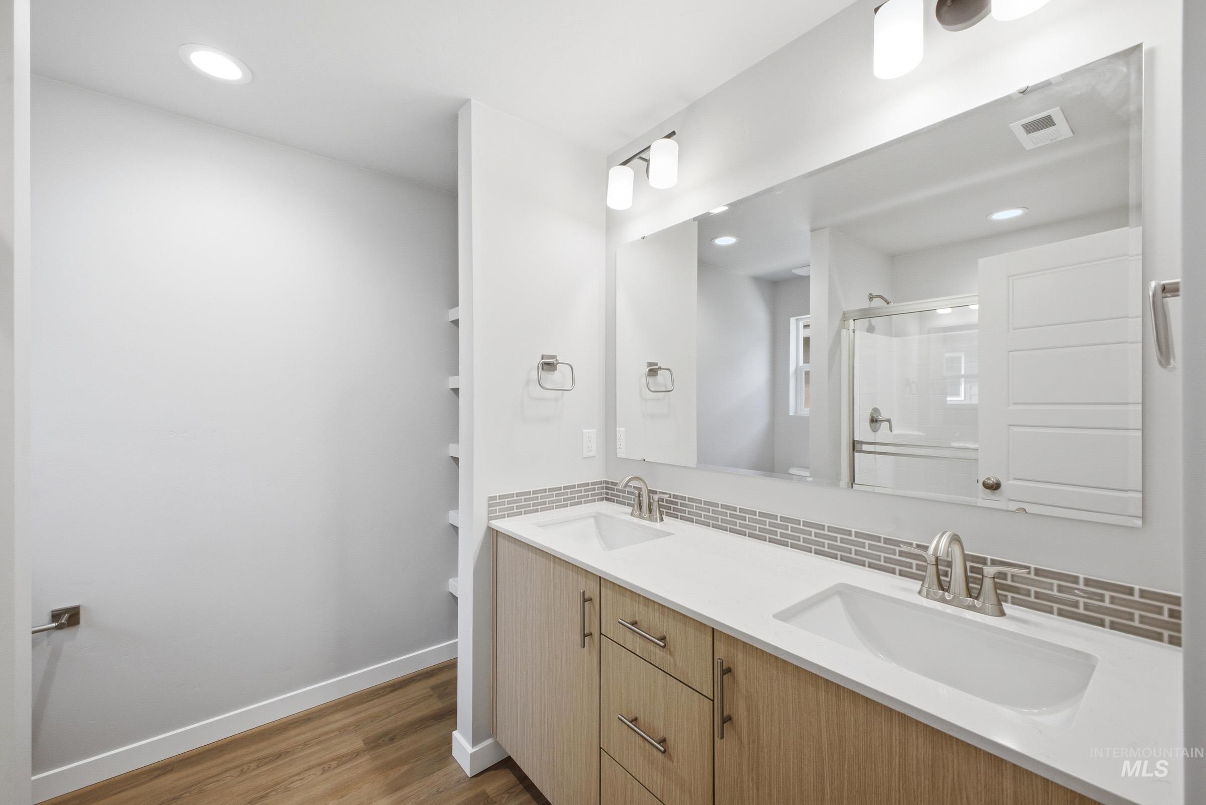 6679 W Redwood Creek Dr, Meridian, Idaho 83646, 4 Bedrooms, 2 Bathrooms, Residential For Sale, Price $509,990,MLS 98976259