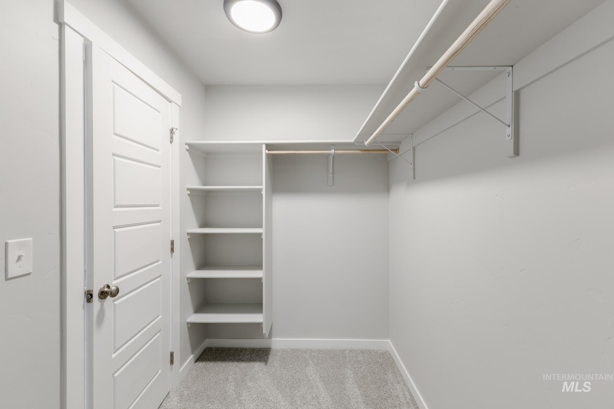 6679 W Redwood Creek Dr, Meridian, Idaho 83646, 4 Bedrooms, 2 Bathrooms, Residential For Sale, Price $509,990, 98976259