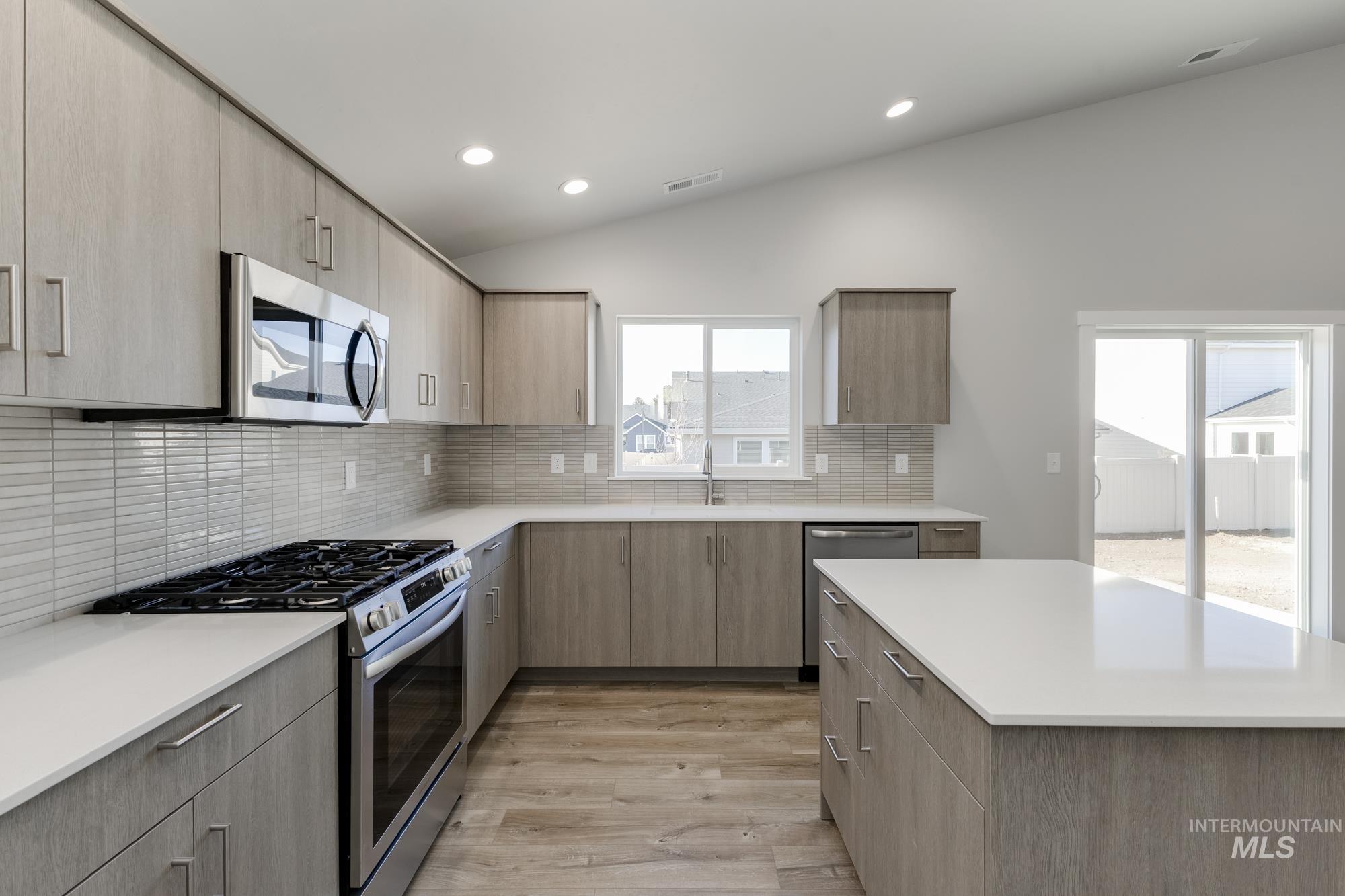 6679 W Redwood Creek Dr, Meridian, Idaho 83646, 4 Bedrooms, 2 Bathrooms, Residential For Sale, Price $509,990, 98976259