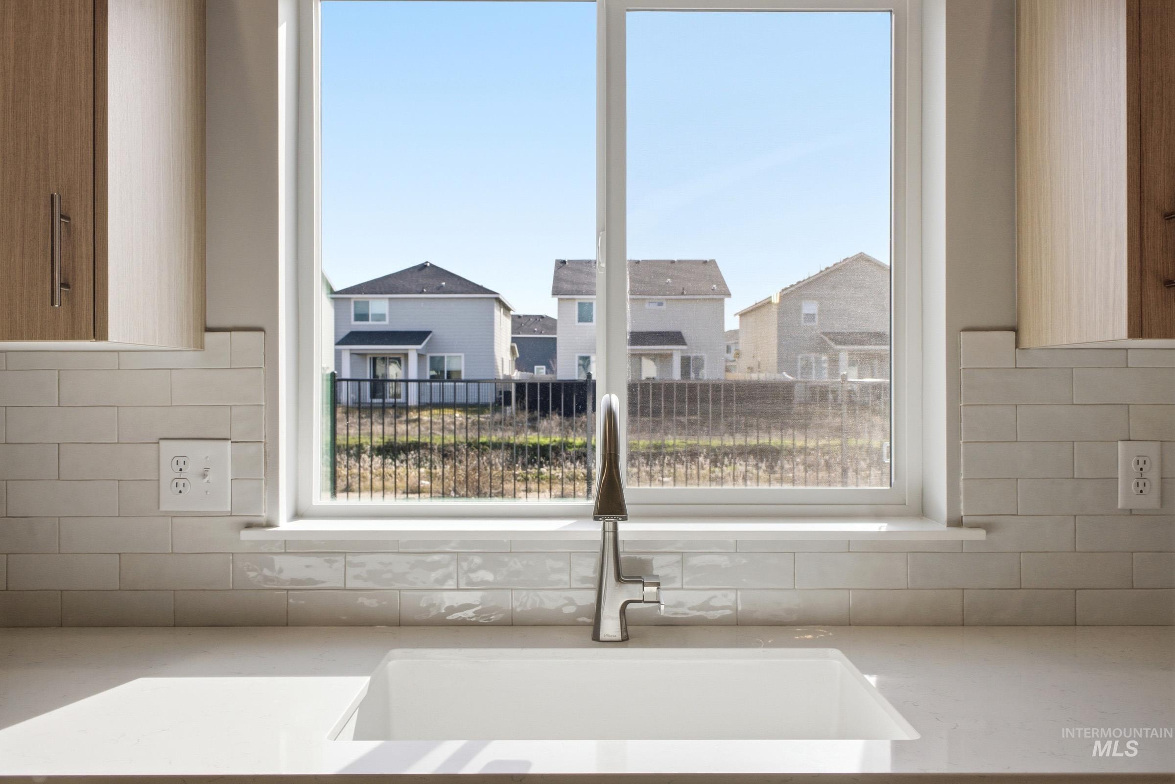 6679 W Redwood Creek Dr, Meridian, Idaho 83646, 4 Bedrooms, 2 Bathrooms, Residential For Sale, Price $509,990,MLS 98976259