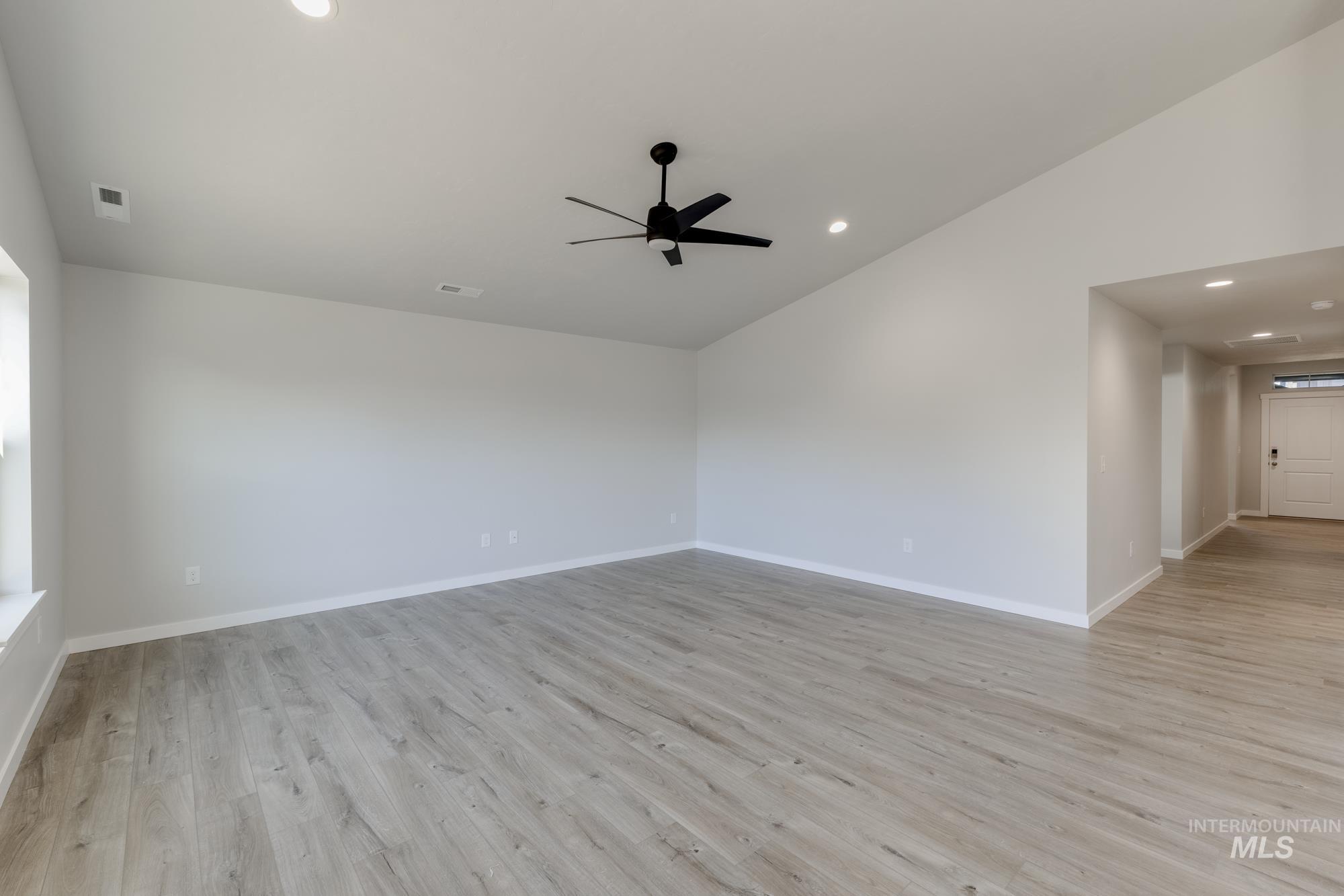 6679 W Redwood Creek Dr, Meridian, Idaho 83646, 4 Bedrooms, 2 Bathrooms, Residential For Sale, Price $509,990, 98976259