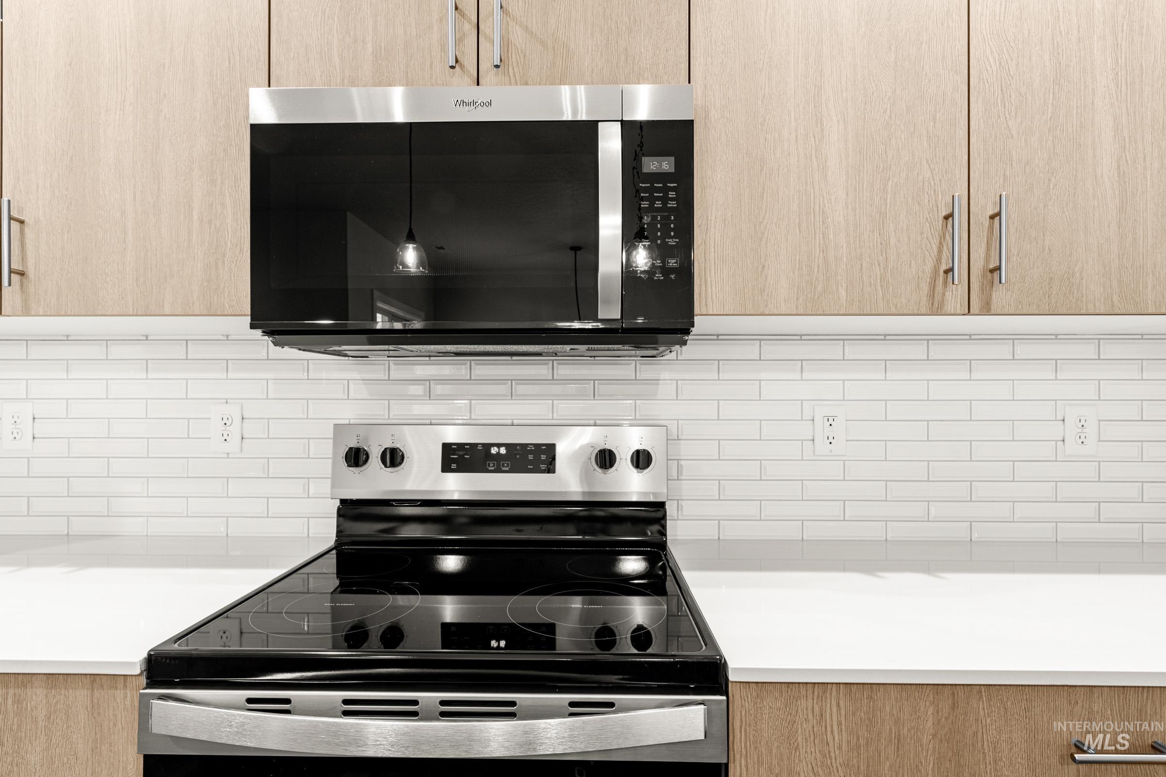 6756 W Redwood Creek Dr, Meridian, Idaho 83646, 3 Bedrooms, 2.5 Bathrooms, Residential For Sale, Price $464,990, 98976261