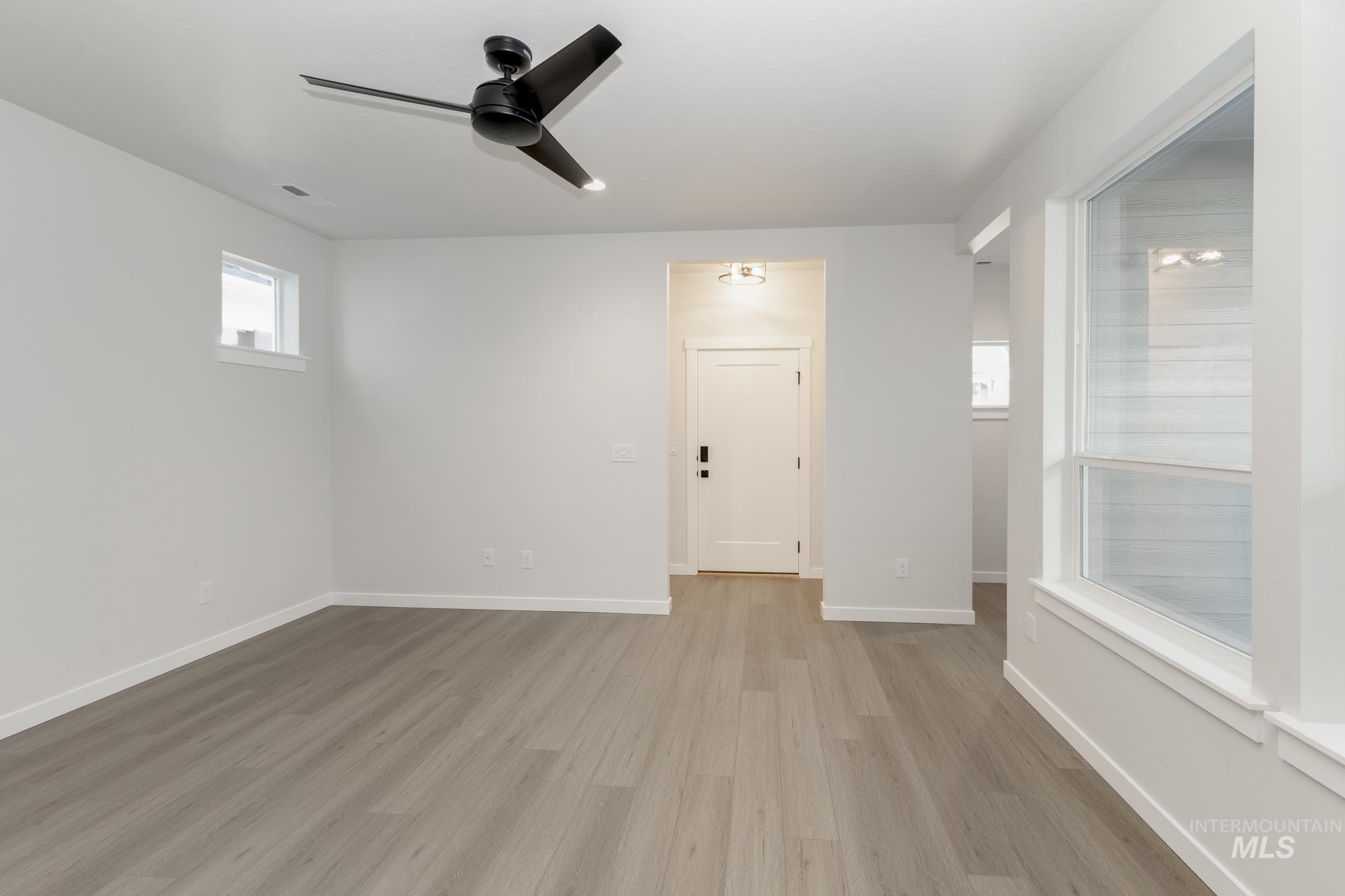 6728 W Redwood Creek Dr, Meridian, Idaho 83646, 3 Bedrooms, 2.5 Bathrooms, Residential For Sale, Price $429,990, 98976262