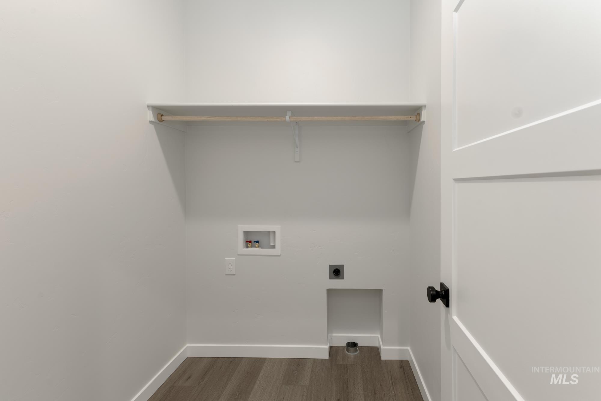 6728 W Redwood Creek Dr, Meridian, Idaho 83646, 3 Bedrooms, 2.5 Bathrooms, Residential For Sale, Price $429,990, 98976262