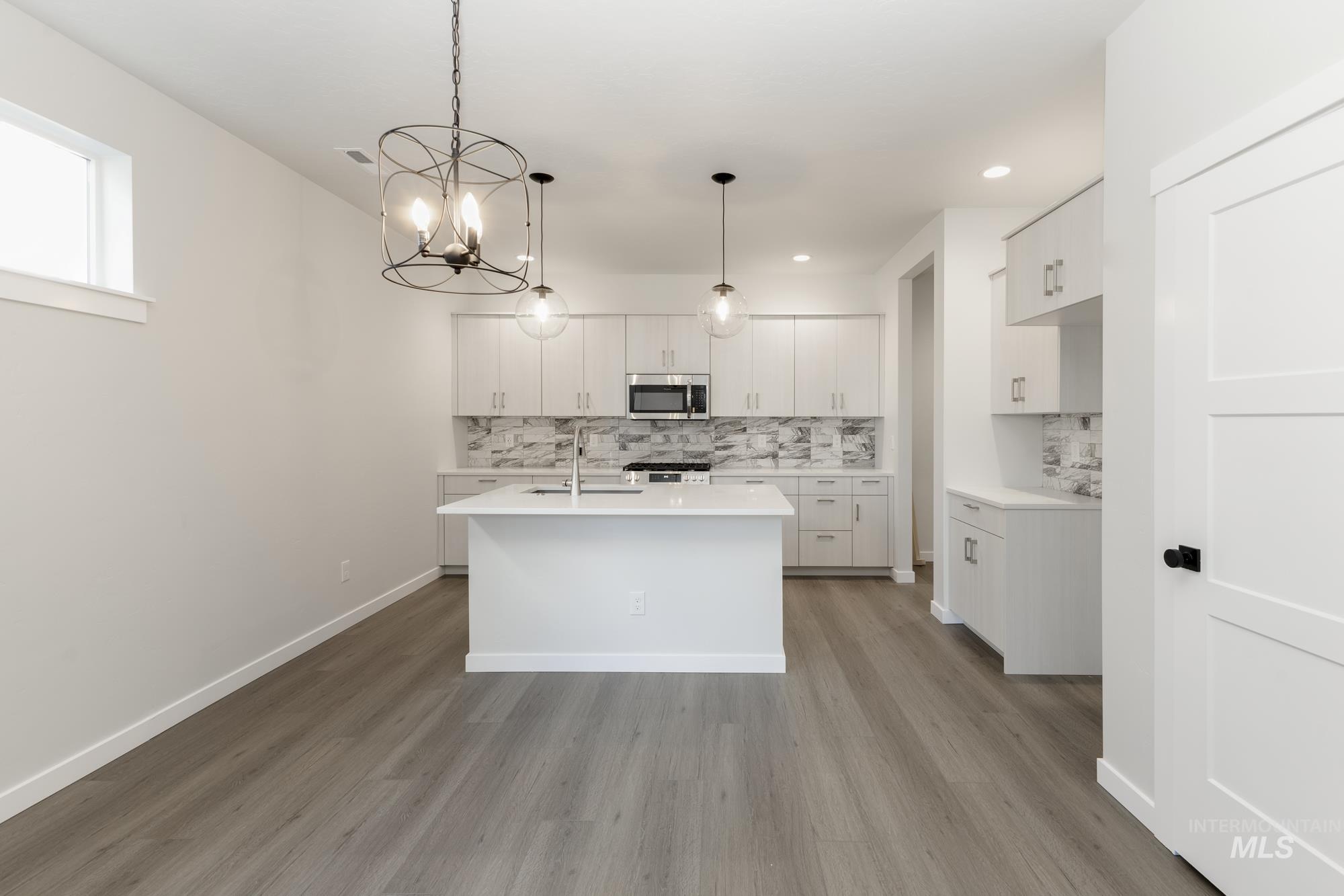 6728 W Redwood Creek Dr, Meridian, Idaho 83646, 3 Bedrooms, 2.5 Bathrooms, Residential For Sale, Price $429,990, 98976262