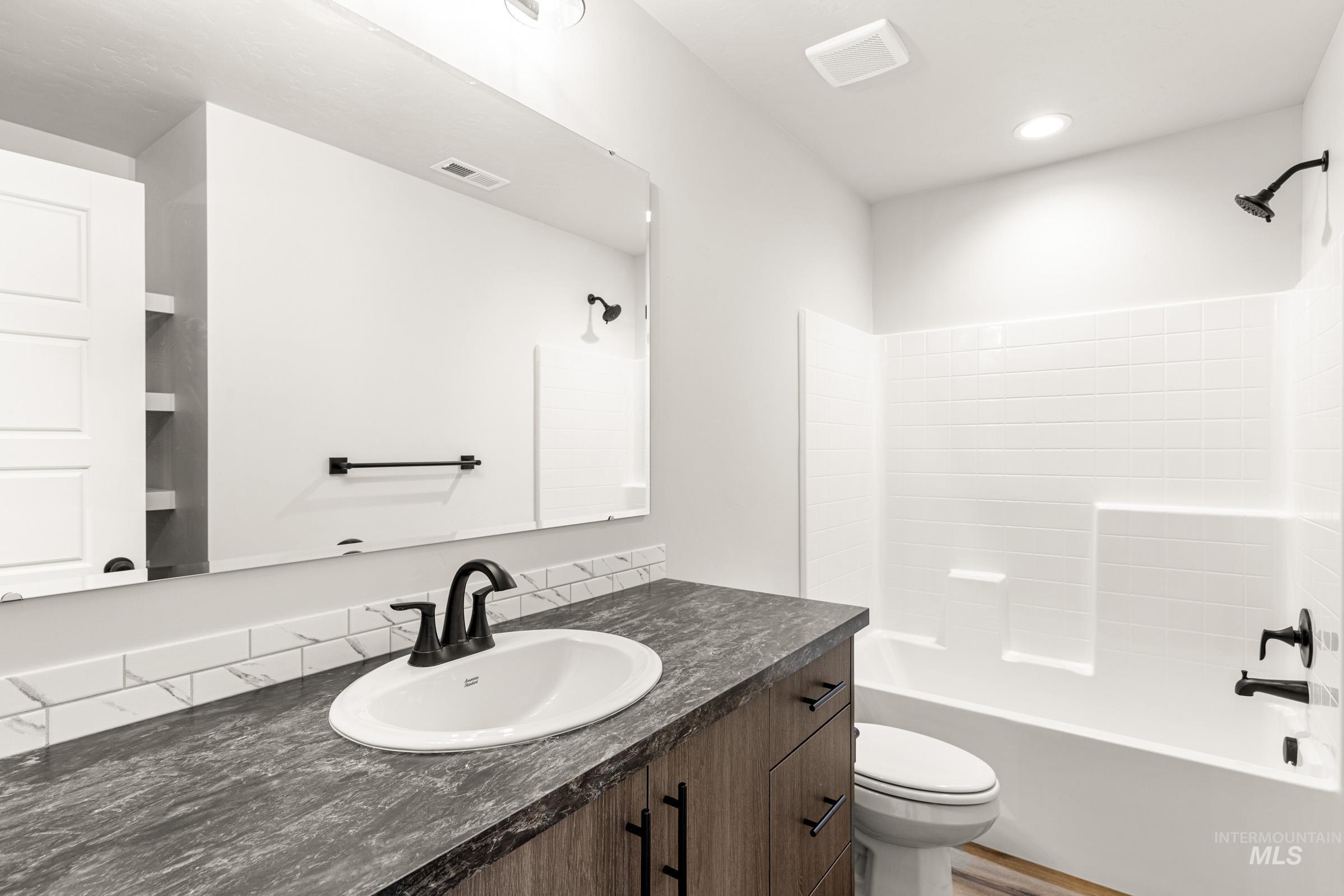 17635 N Boone Peak Ave, Nampa, Idaho 83687, 4 Bedrooms, 2.5 Bathrooms, Residential For Sale, Price $469,990, 98976265