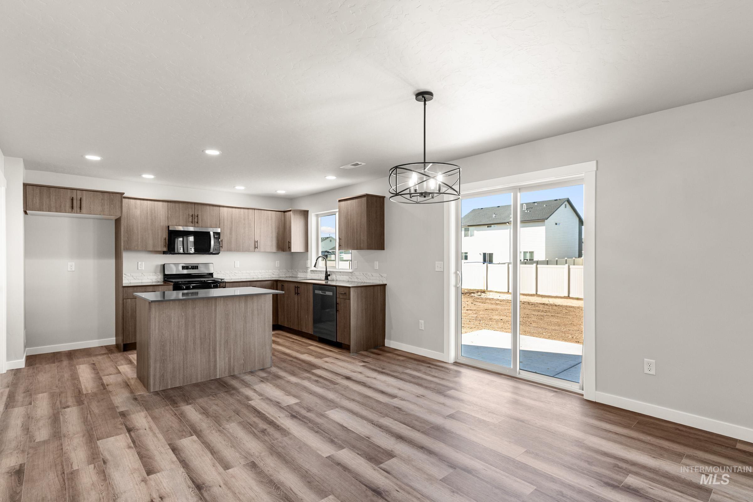 17635 N Boone Peak Ave, Nampa, Idaho 83687, 4 Bedrooms, 2.5 Bathrooms, Residential For Sale, Price $469,990, 98976265