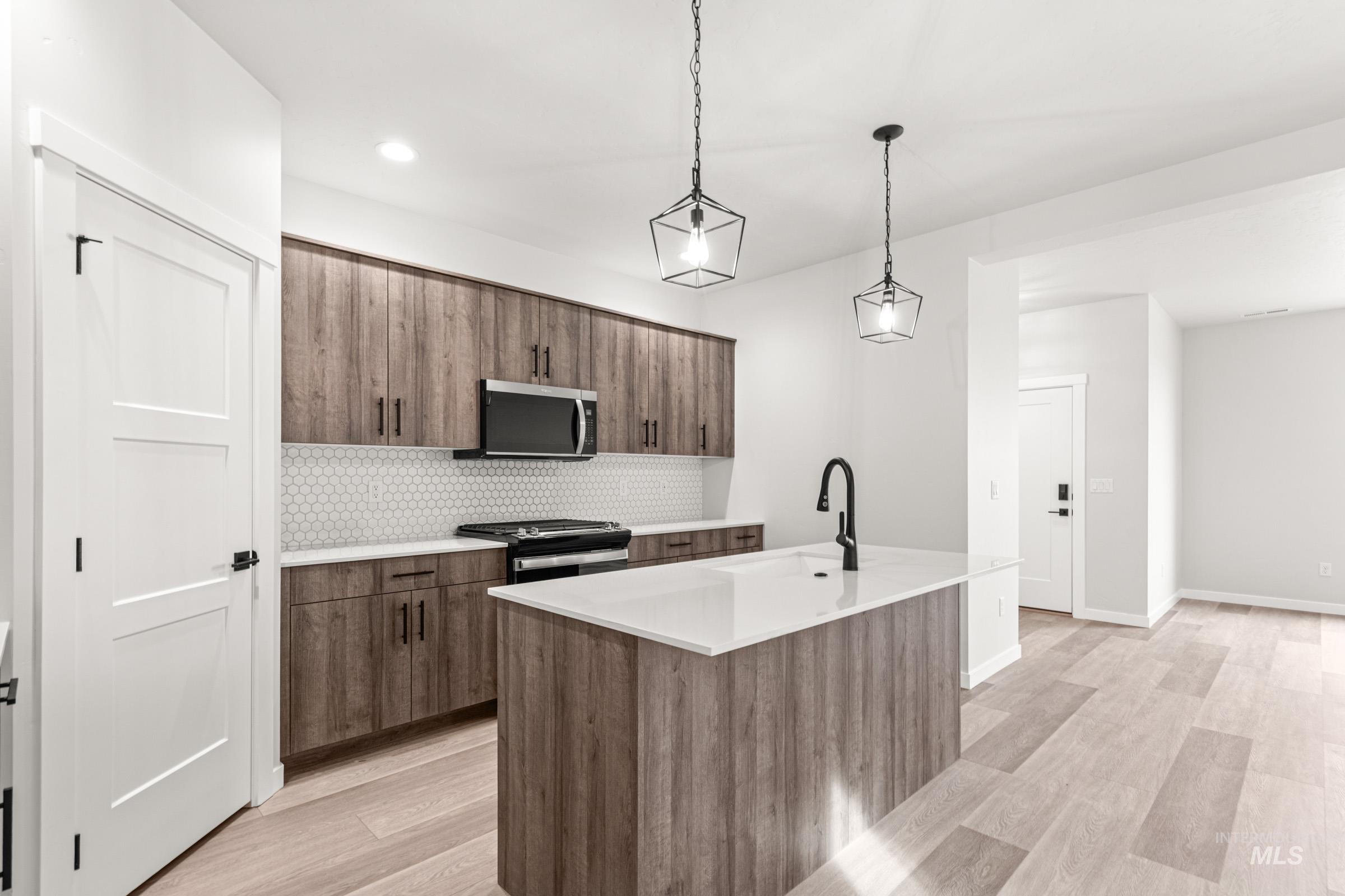 6763 S Harvest Cove Ave, Boise, Idaho 83709, 3 Bedrooms, 2.5 Bathrooms, Residential For Sale, Price $479,990, 98976267