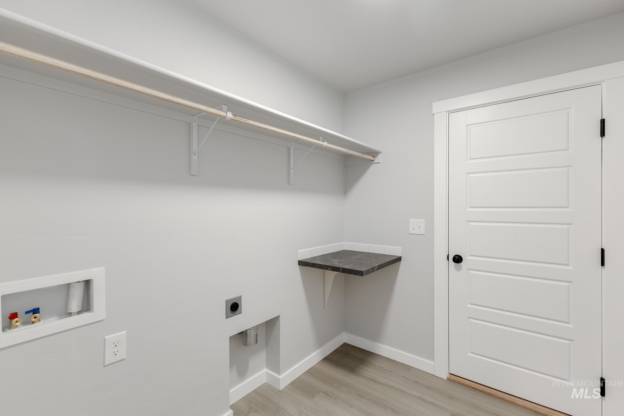 3721 W Piscina Dr, Meridian, Idaho 83642, 4 Bedrooms, 2 Bathrooms, Residential For Sale, Price $464,990, 98976273