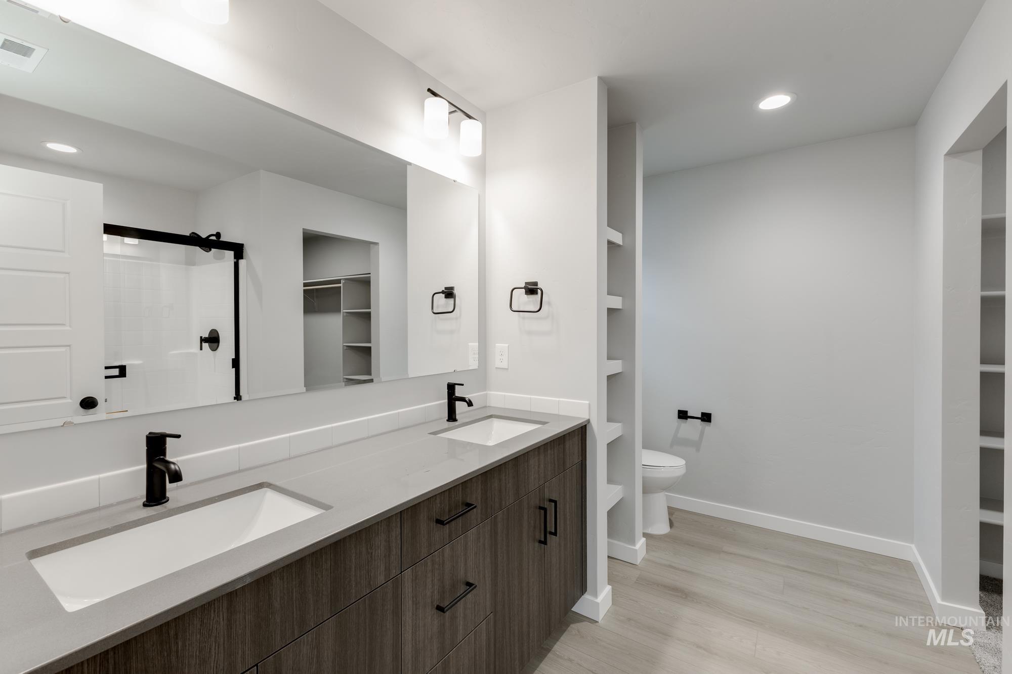 3721 W Piscina Dr, Meridian, Idaho 83642, 4 Bedrooms, 2 Bathrooms, Residential For Sale, Price $464,990, 98976273