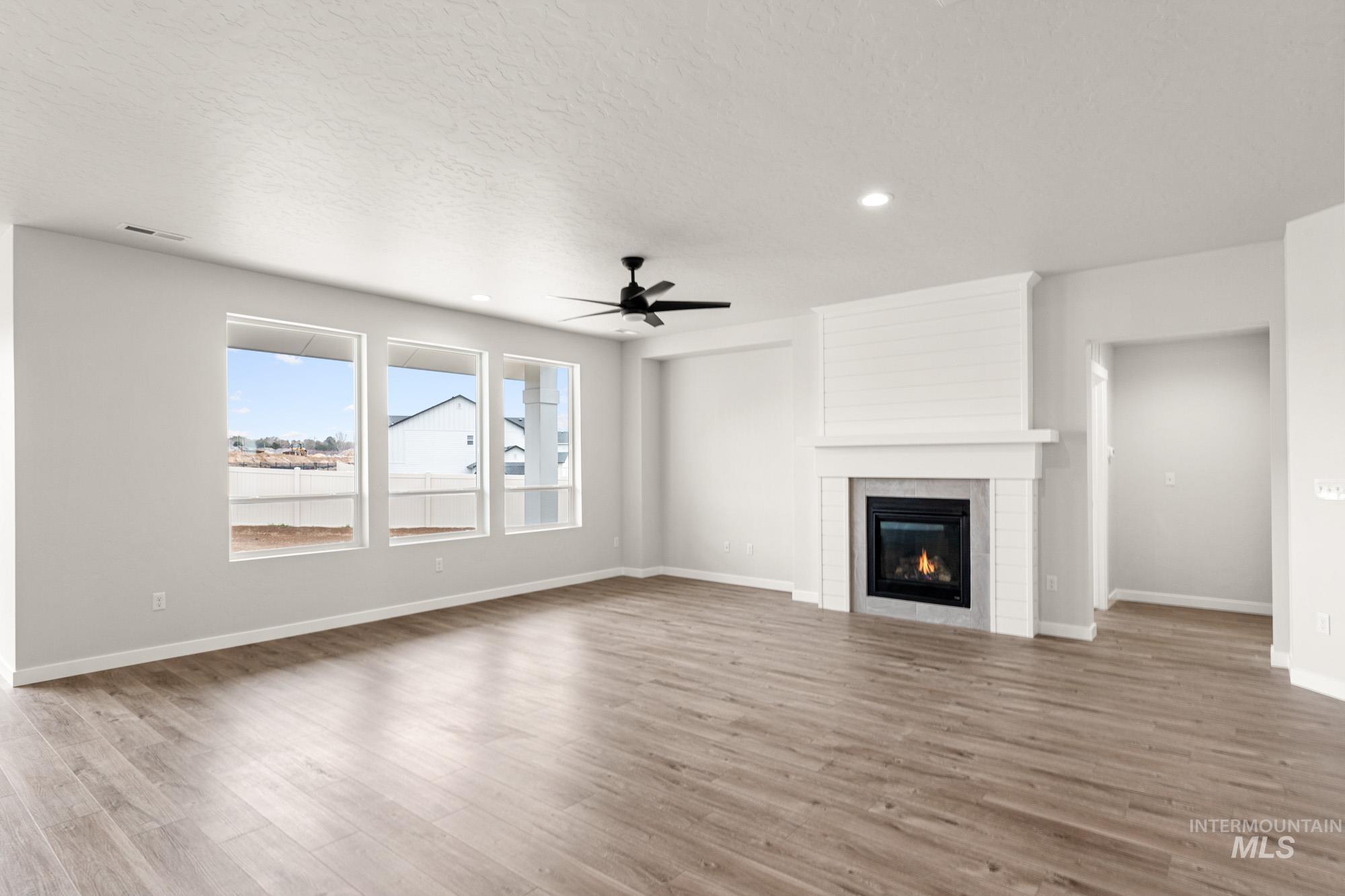 3739 W Piscina Dr, Meridian, Idaho 83642, 4 Bedrooms, 2 Bathrooms, Residential For Sale, Price $569,990, 98976274