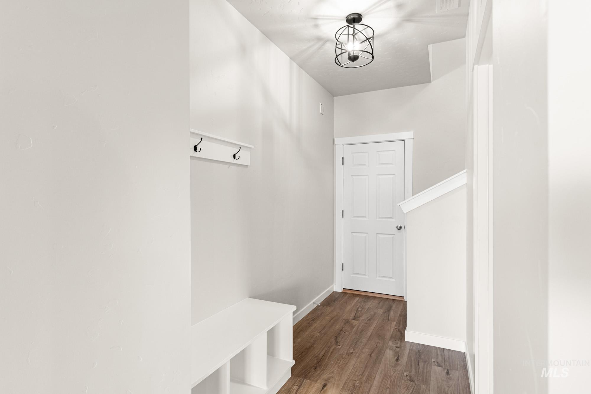 3739 W Piscina Dr, Meridian, Idaho 83642, 4 Bedrooms, 2 Bathrooms, Residential For Sale, Price $569,990, 98976274