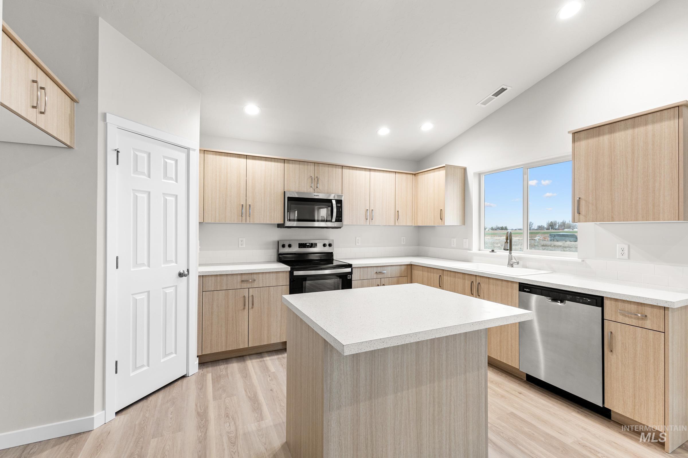 1884 W Unforgettable St, Meridian, Idaho 83642, 4 Bedrooms, 2 Bathrooms, Residential For Sale, Price $459,990, 98976275