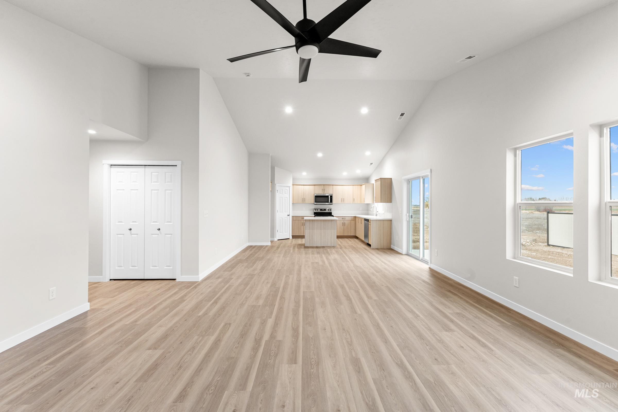 1884 W Unforgettable St, Meridian, Idaho 83642, 4 Bedrooms, 2 Bathrooms, Residential For Sale, Price $459,990, 98976275