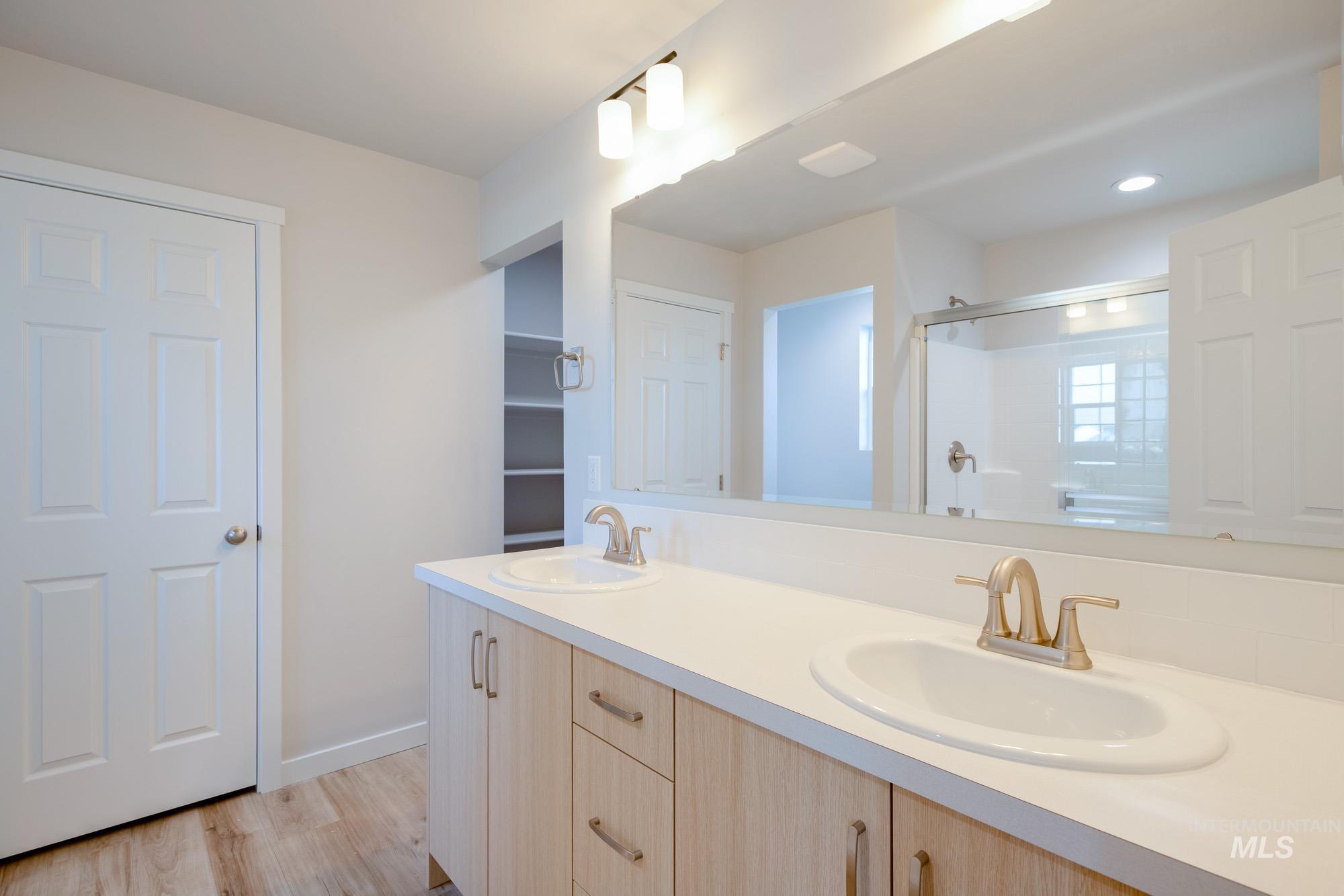 29 S Sweetgrass Pl, Nampa, Idaho 83651, 3 Bedrooms, 2.5 Bathrooms, Residential For Sale, Price $430,990, 98976277