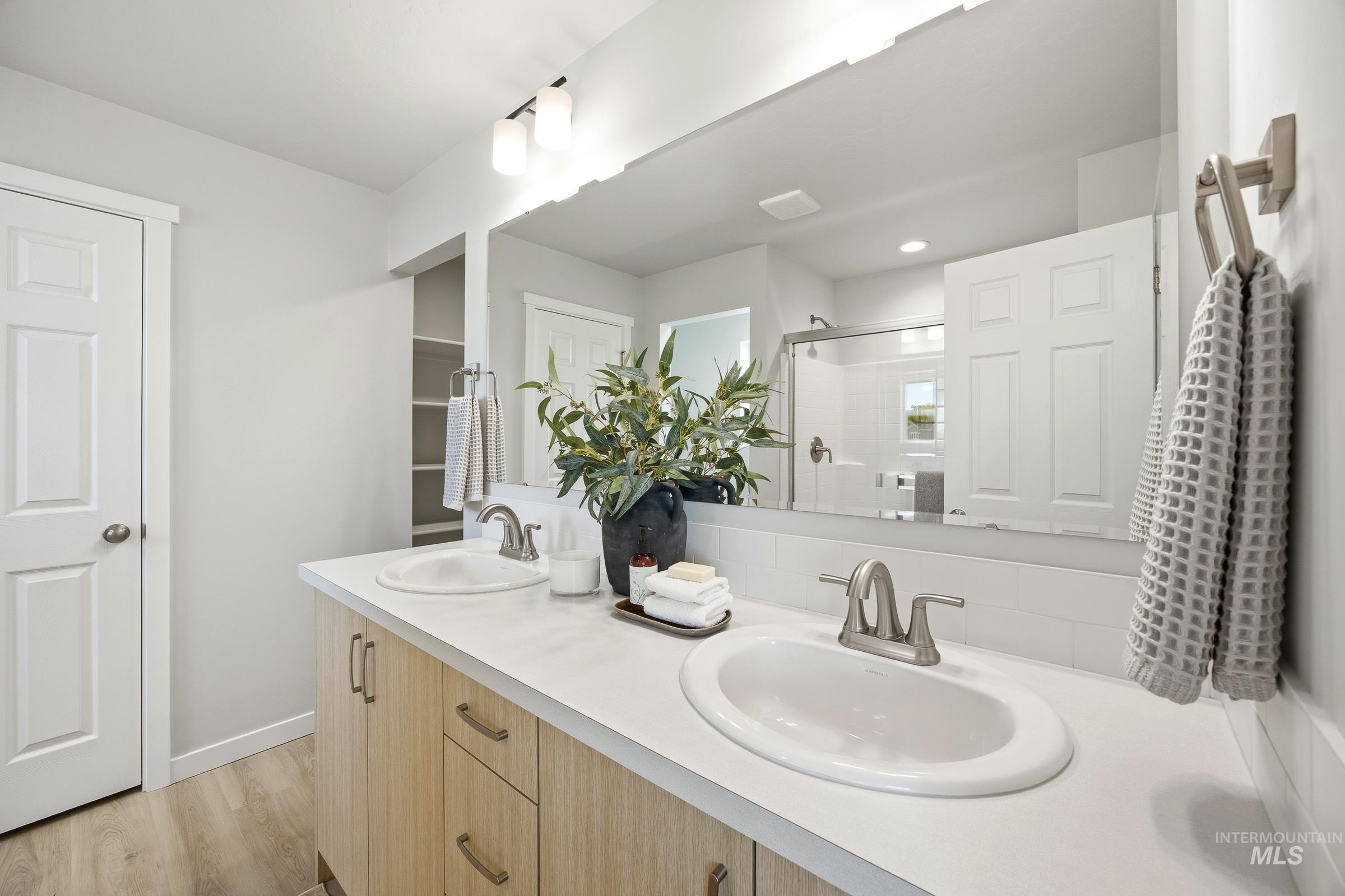 29 S Sweetgrass Pl, Nampa, Idaho 83651, 3 Bedrooms, 2.5 Bathrooms, Residential For Sale, Price $430,990, 98976277