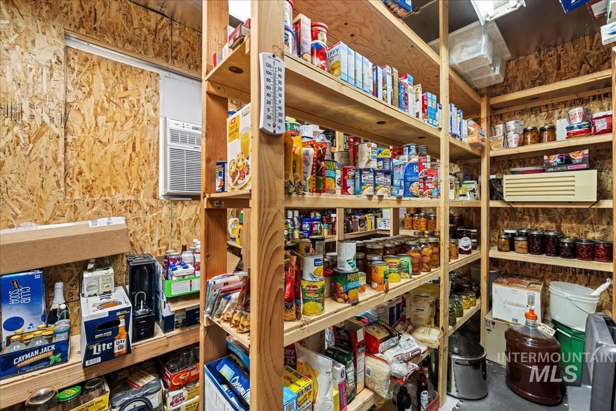 12571 Lake Shore Dr, Nampa, Idaho 83686, 3 Bedrooms, 2.5 Bathrooms, Residential For Sale, Price $675,000, 98976279