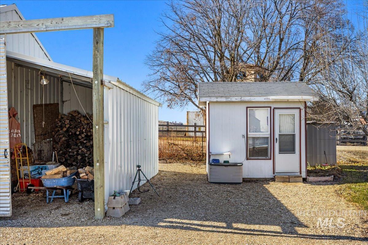 12571 Lake Shore Dr, Nampa, Idaho 83686, 3 Bedrooms, 2.5 Bathrooms, Residential For Sale, Price $675,000, 98976279