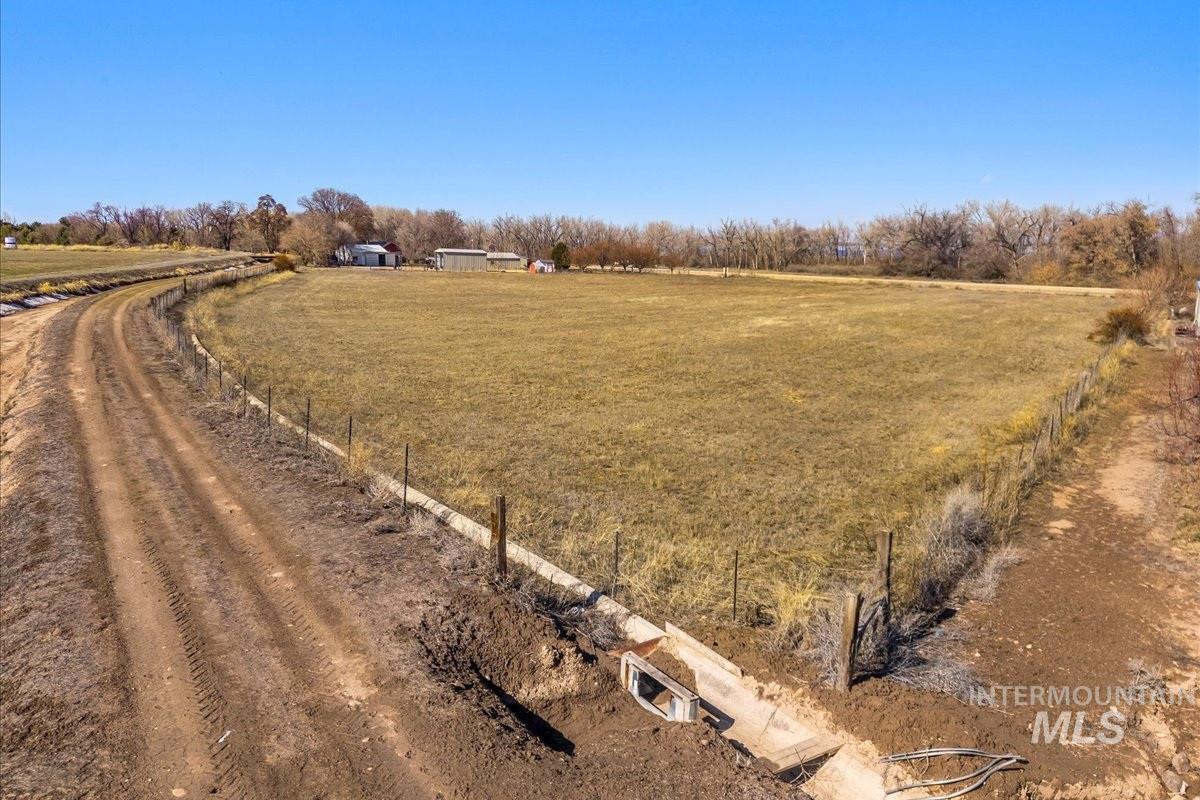 12571 Lake Shore Dr, Nampa, Idaho 83686, 3 Bedrooms, 2.5 Bathrooms, Residential For Sale, Price $675,000, 98976279