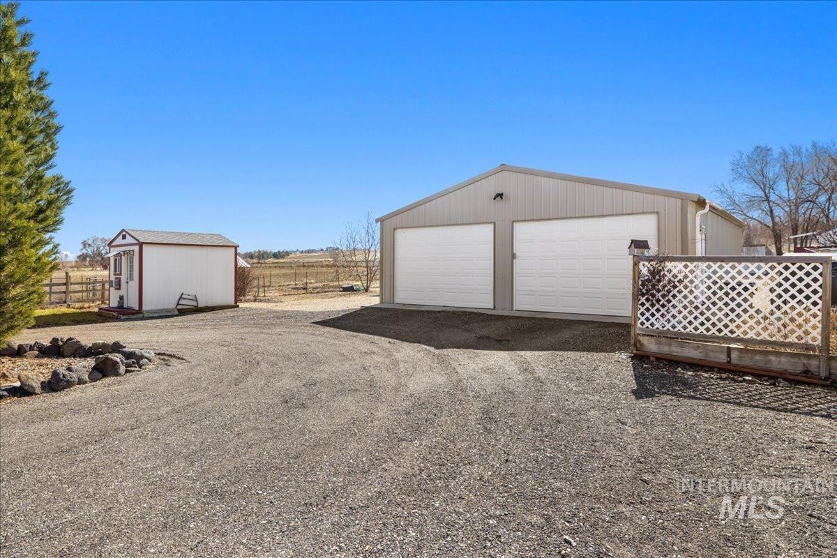 12571 Lake Shore Dr, Nampa, Idaho 83686, 3 Bedrooms, 2.5 Bathrooms, Residential For Sale, Price $675,000, 98976279