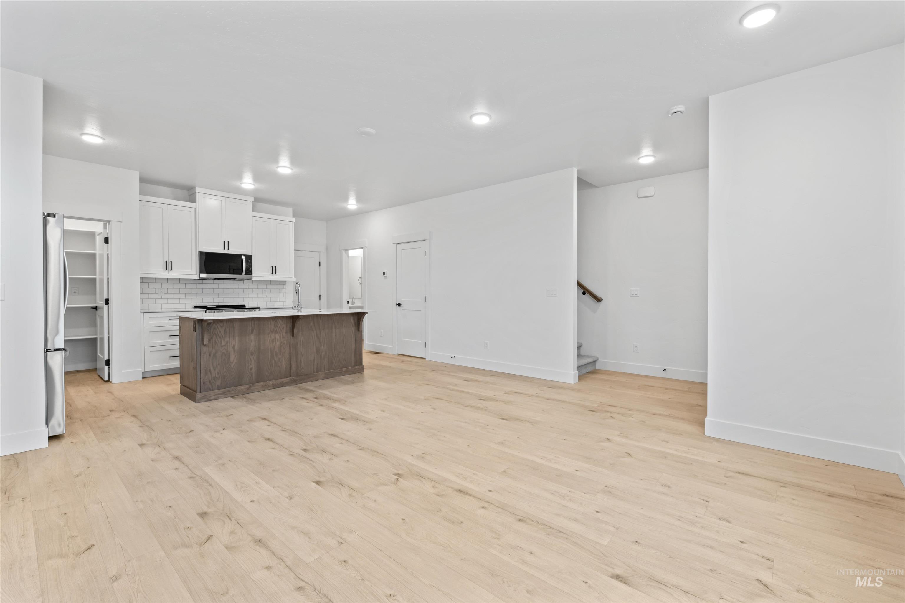 2122 E Deep Purple Ln, Meridian, Idaho 83642, 2 Bedrooms, 2.5 Bathrooms, Residential For Sale, Price $417,900, 98976280