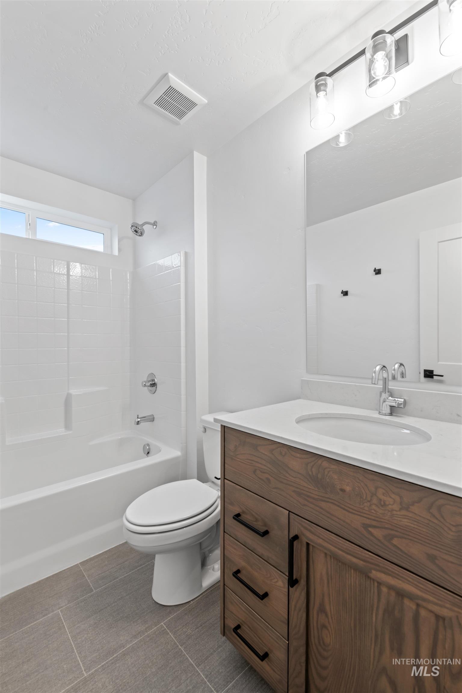 2122 E Deep Purple Ln, Meridian, Idaho 83642, 2 Bedrooms, 2.5 Bathrooms, Residential For Sale, Price $417,900, 98976280