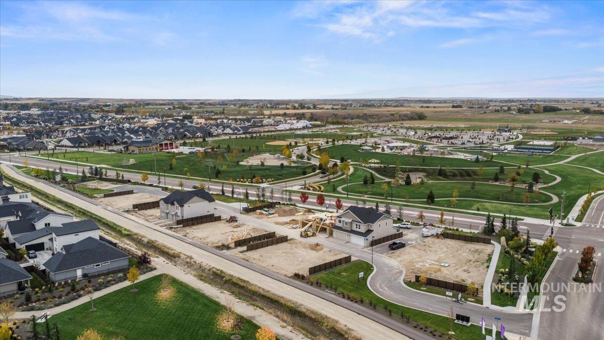 2122 E Deep Purple Ln, Meridian, Idaho 83642, 2 Bedrooms, 2.5 Bathrooms, Residential For Sale, Price $417,900, 98976280