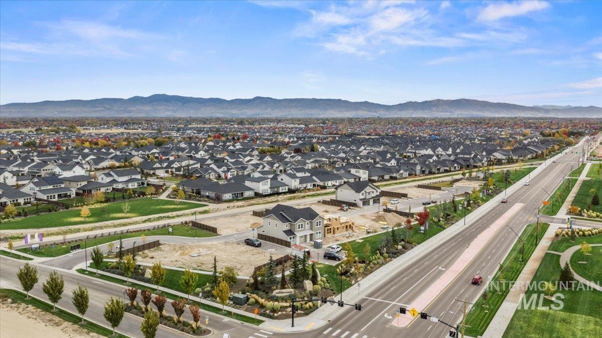 2122 E Deep Purple Ln, Meridian, Idaho 83642, 2 Bedrooms, 2.5 Bathrooms, Residential For Sale, Price $417,900, 98976280