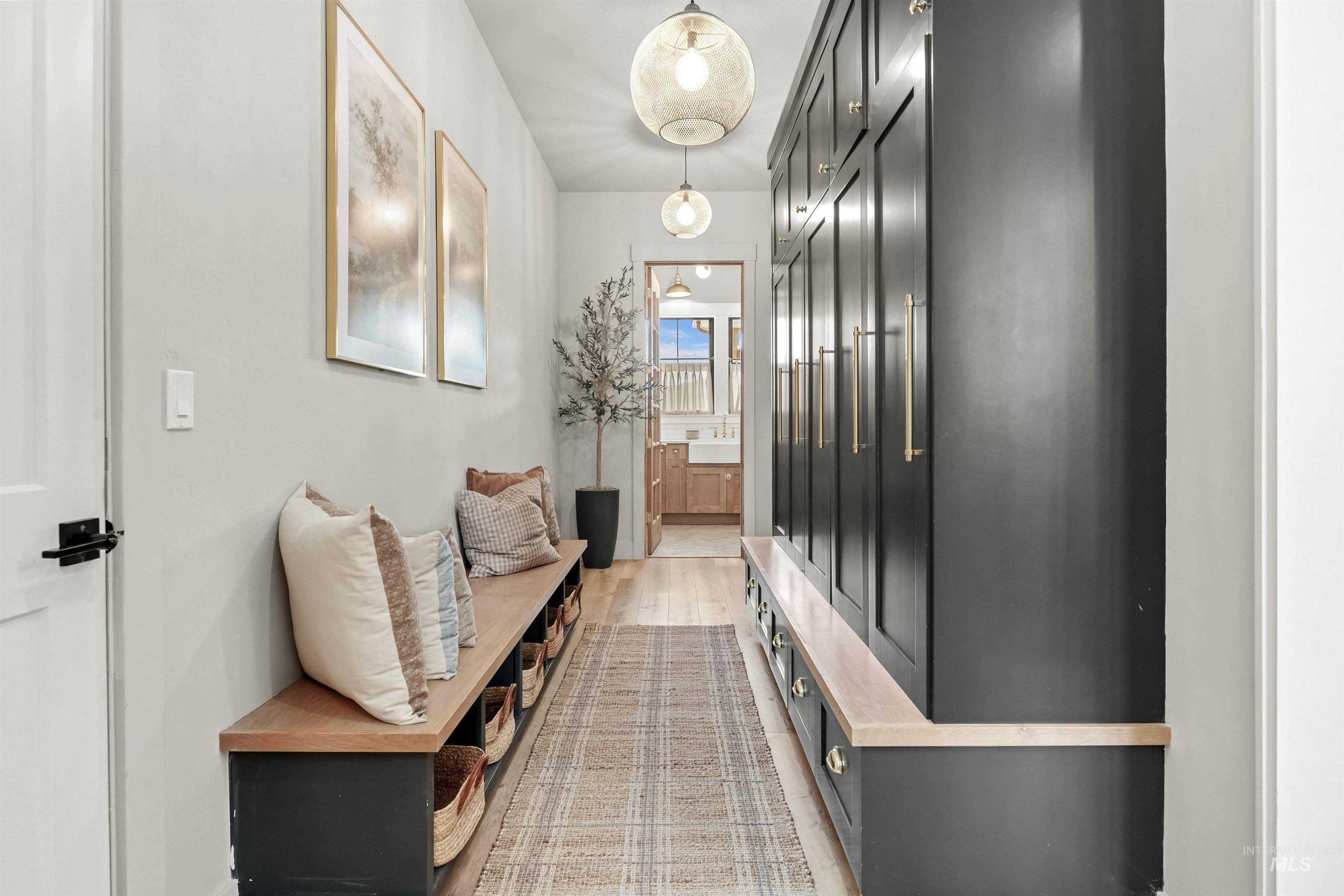 6805 S Pemberley Way, Meridian, Idaho 83642, 6 Bedrooms, 6 Bathrooms, Residential For Sale, Price $2,825,000,MLS 98976281