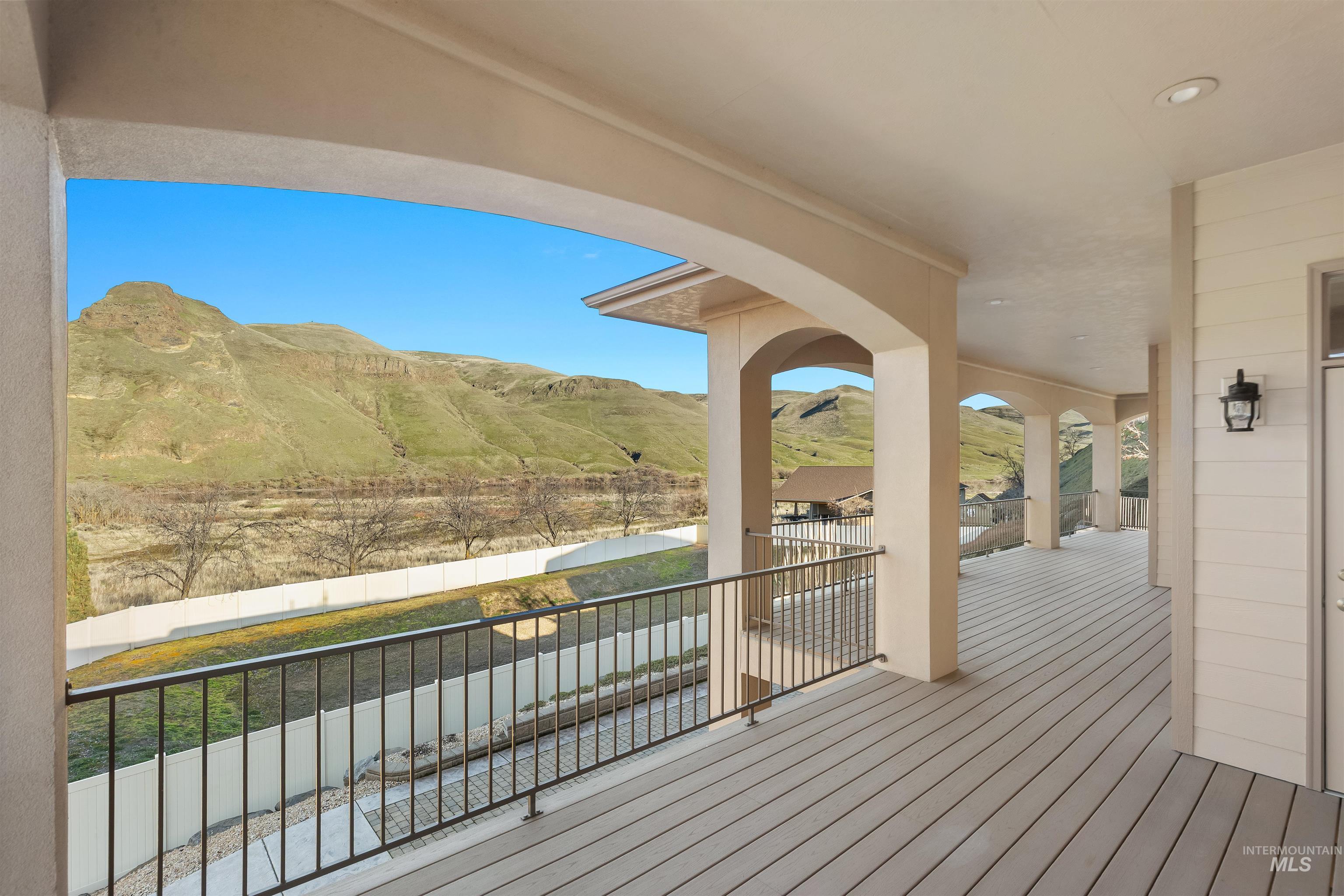 31 Riverpoint Dr, Asotin, Washington 99402, 3 Bedrooms, 3 Bathrooms, Residential For Sale, Price $769,950, 98976282