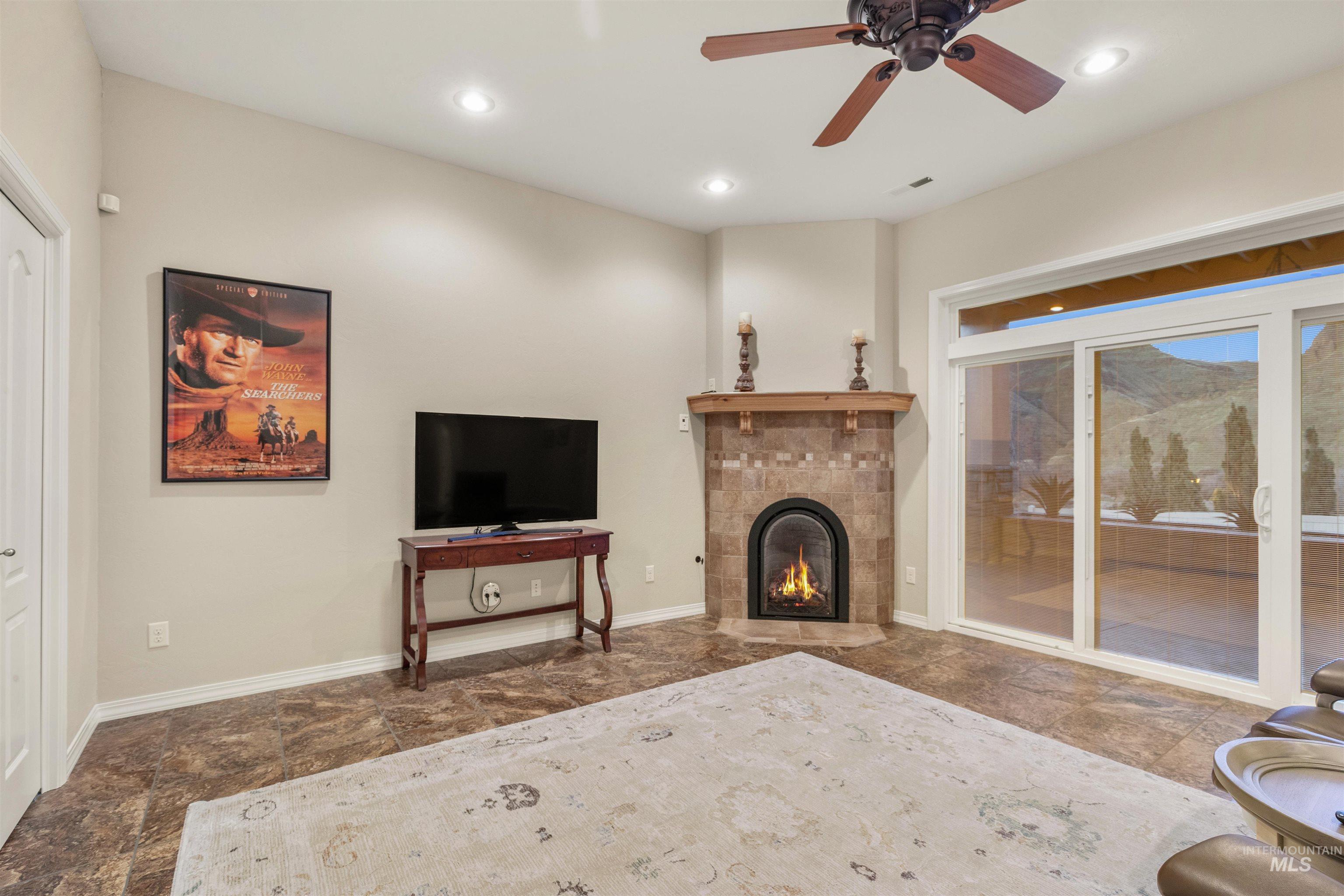 31 Riverpoint Dr, Asotin, Washington 99402, 3 Bedrooms, 3 Bathrooms, Residential For Sale, Price $769,950, 98976282