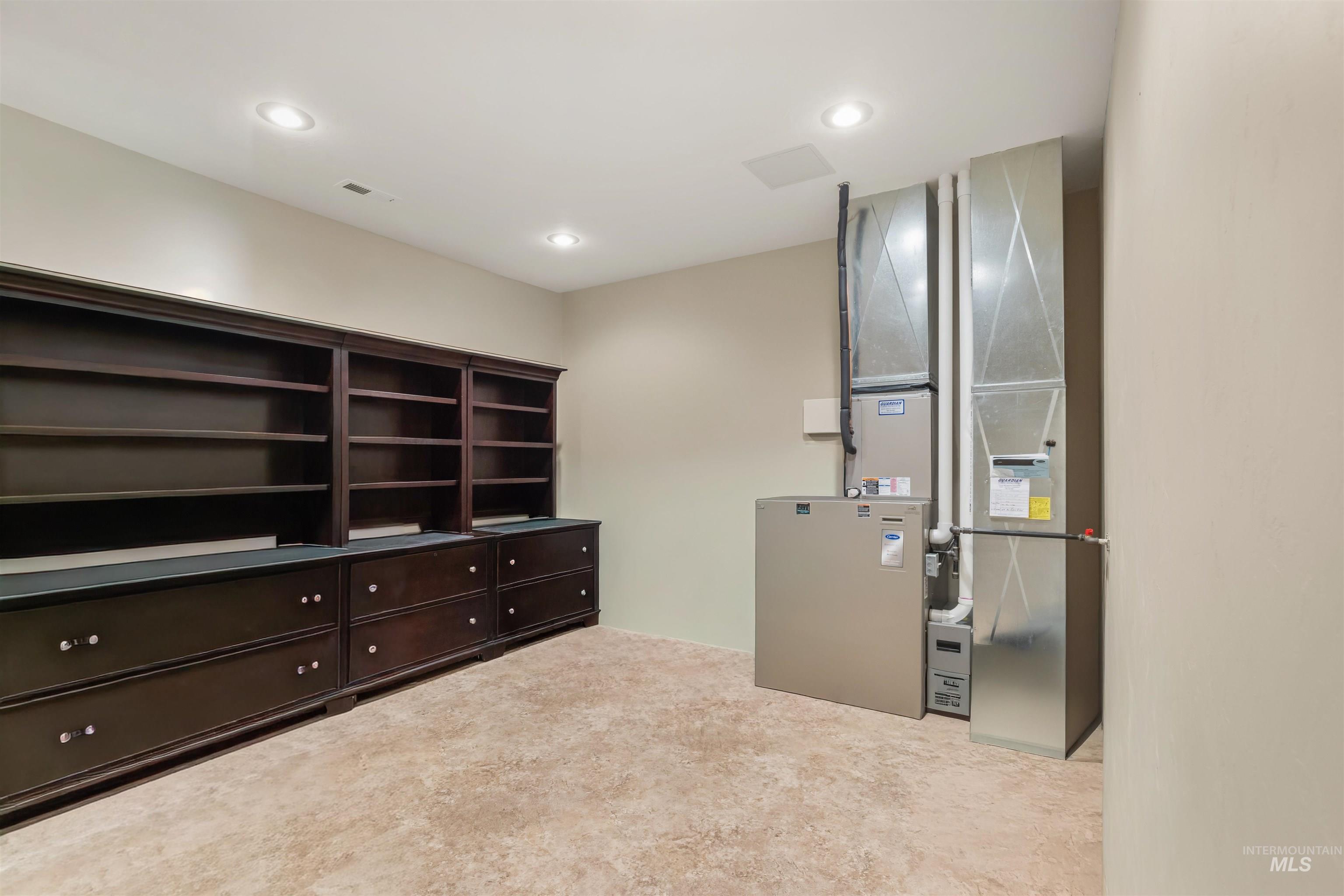 31 Riverpoint Dr, Asotin, Washington 99402, 3 Bedrooms, 3 Bathrooms, Residential For Sale, Price $769,950, 98976282