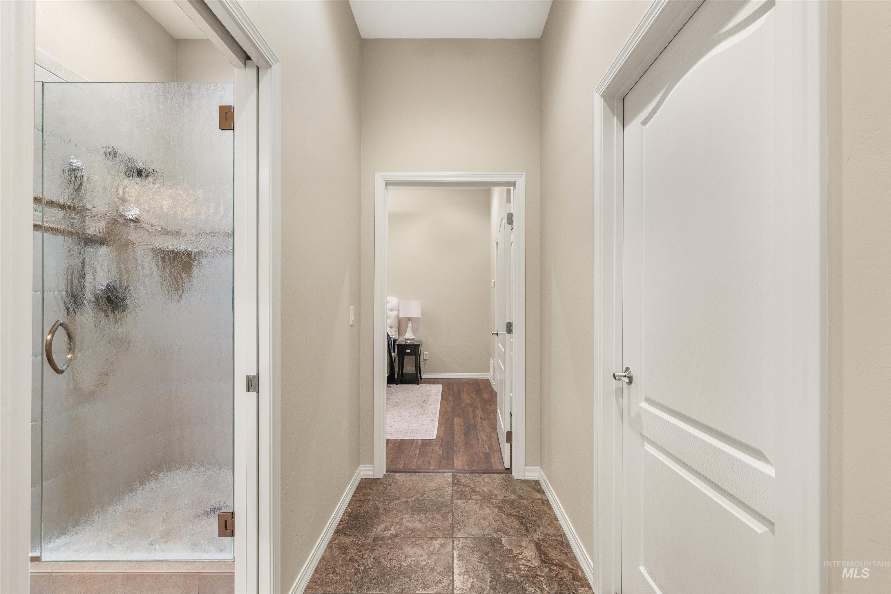 31 Riverpoint Dr, Asotin, Washington 99402, 3 Bedrooms, 3 Bathrooms, Residential For Sale, Price $769,950, 98976282