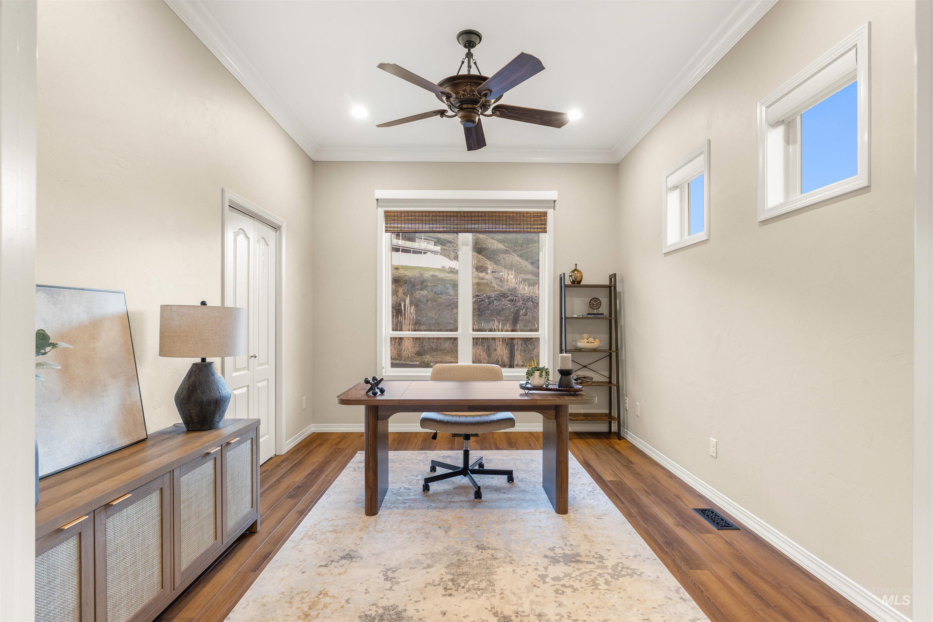 31 Riverpoint Dr, Asotin, Washington 99402, 3 Bedrooms, 3 Bathrooms, Residential For Sale, Price $769,950, 98976282