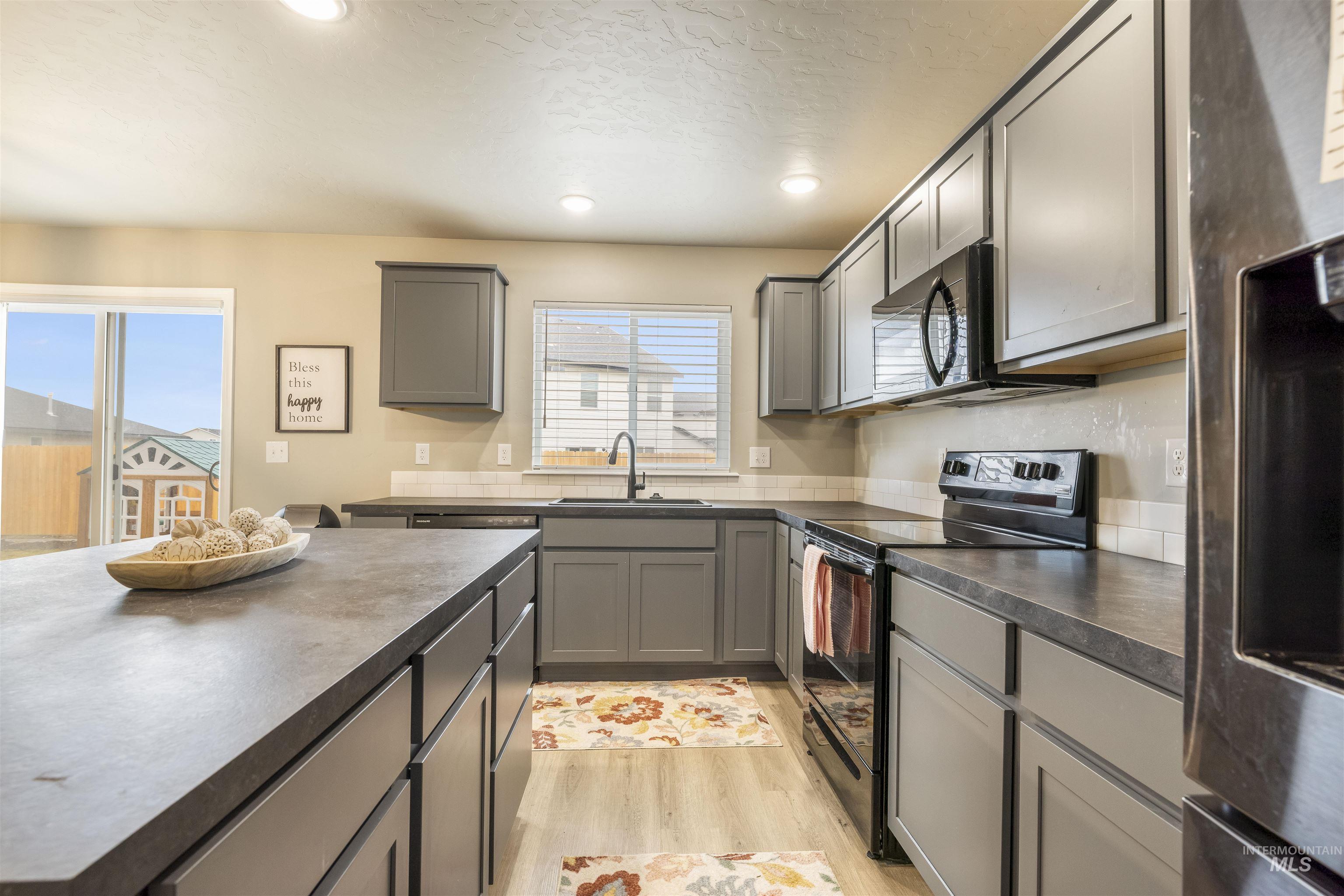 13570 Nisene Dr, Caldwell, Idaho 83607, 4 Bedrooms, 2.5 Bathrooms, Residential For Sale, Price $499,000, 98976284