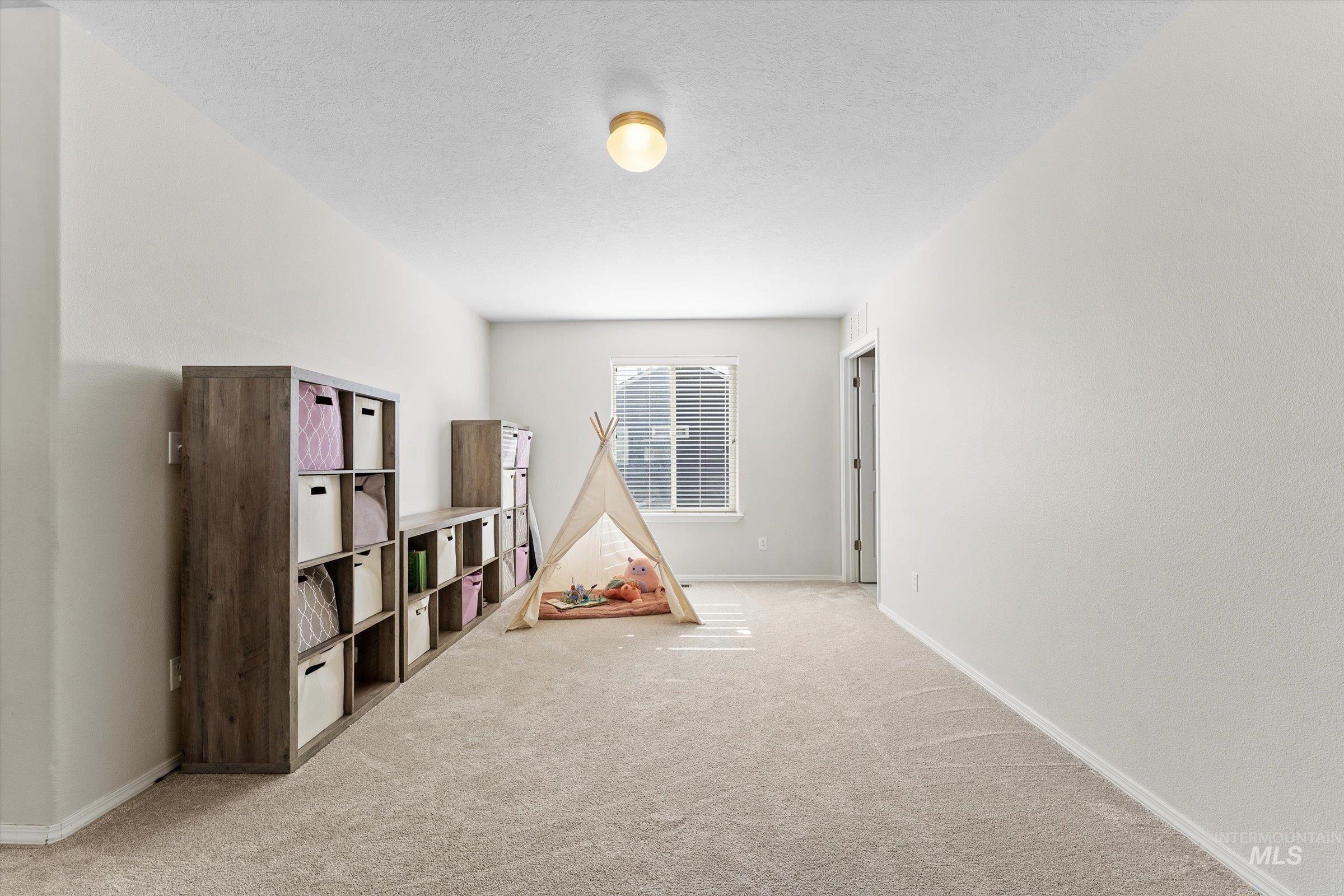 1935 N Maroon Avenue, Kuna, Idaho 83634, 4 Bedrooms, 2.5 Bathrooms, Residential For Sale, Price $529,000, 98976287