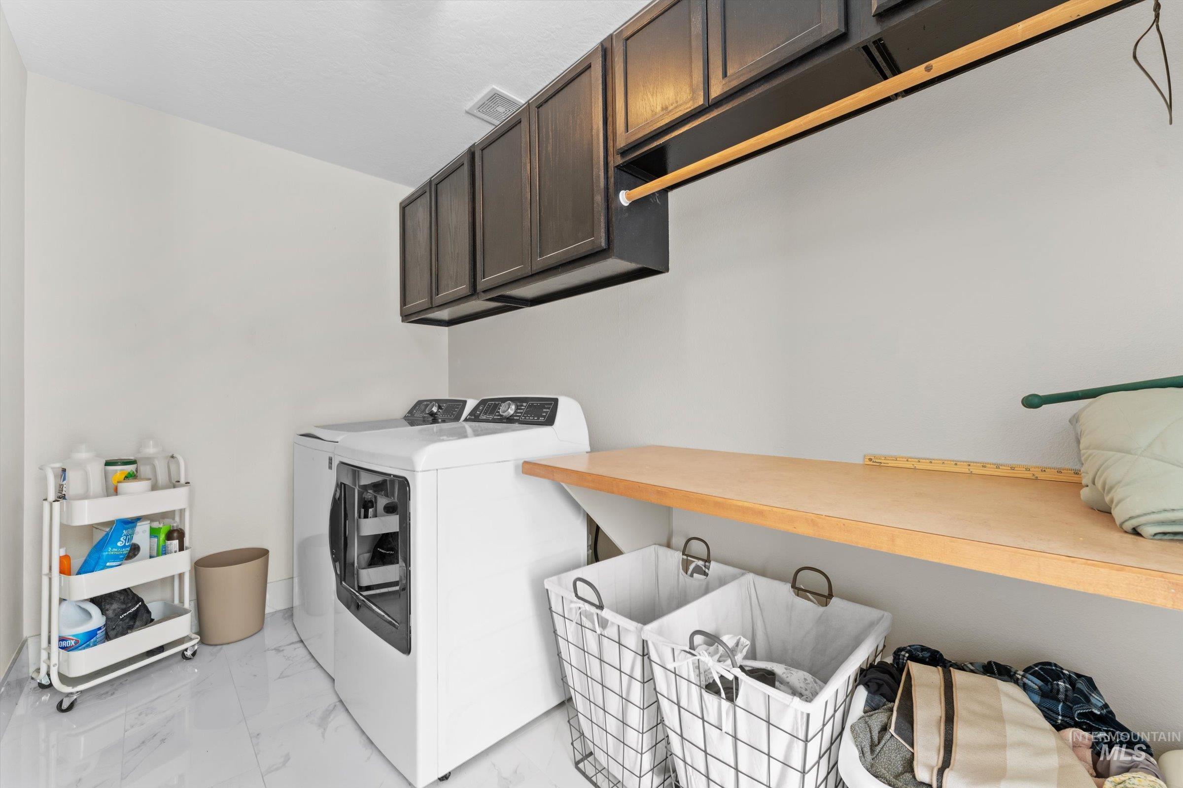 1935 N Maroon Avenue, Kuna, Idaho 83634, 4 Bedrooms, 2.5 Bathrooms, Residential For Sale, Price $529,000, 98976287