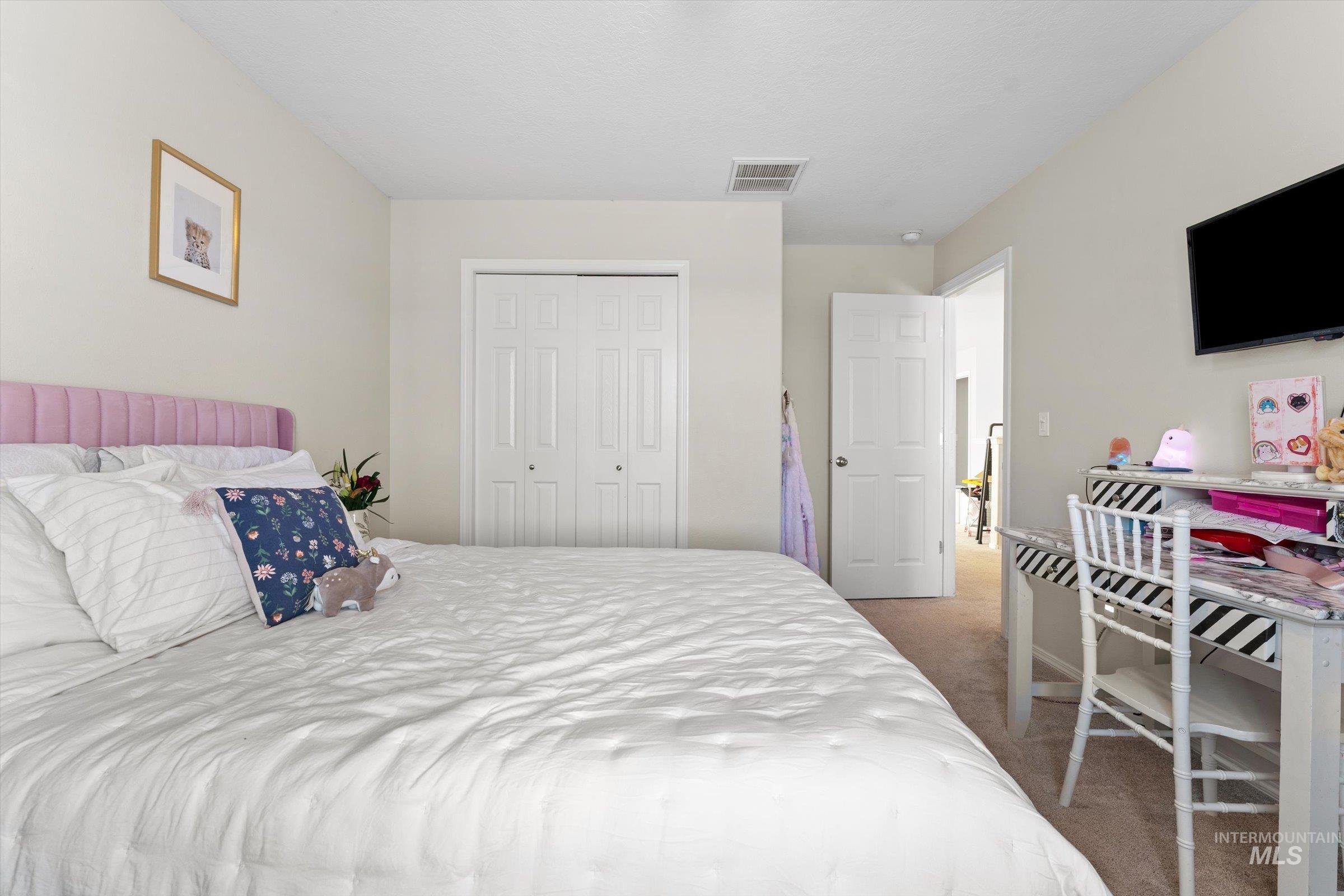 1935 N Maroon Avenue, Kuna, Idaho 83634, 4 Bedrooms, 2.5 Bathrooms, Residential For Sale, Price $529,000, 98976287