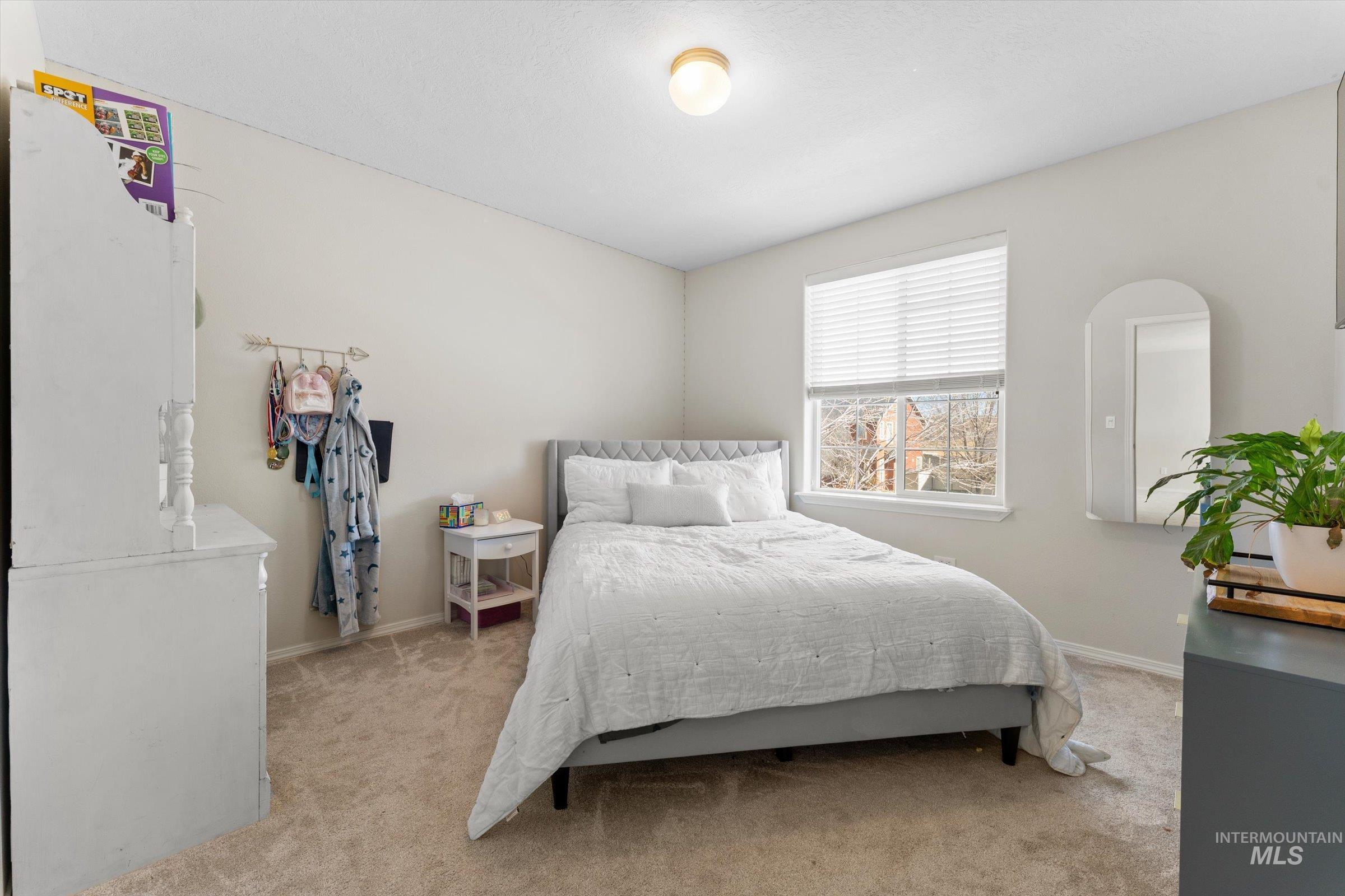 1935 N Maroon Avenue, Kuna, Idaho 83634, 4 Bedrooms, 2.5 Bathrooms, Residential For Sale, Price $529,000, 98976287