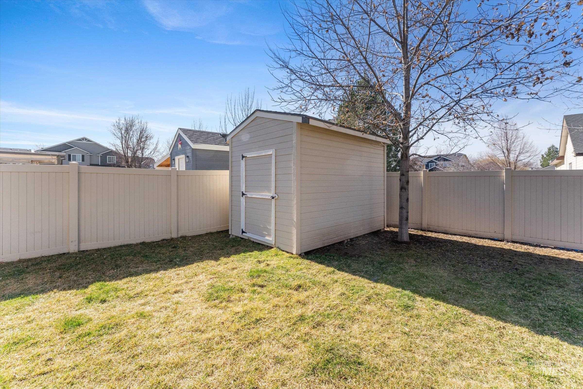 1935 N Maroon Avenue, Kuna, Idaho 83634, 4 Bedrooms, 2.5 Bathrooms, Residential For Sale, Price $529,000, 98976287