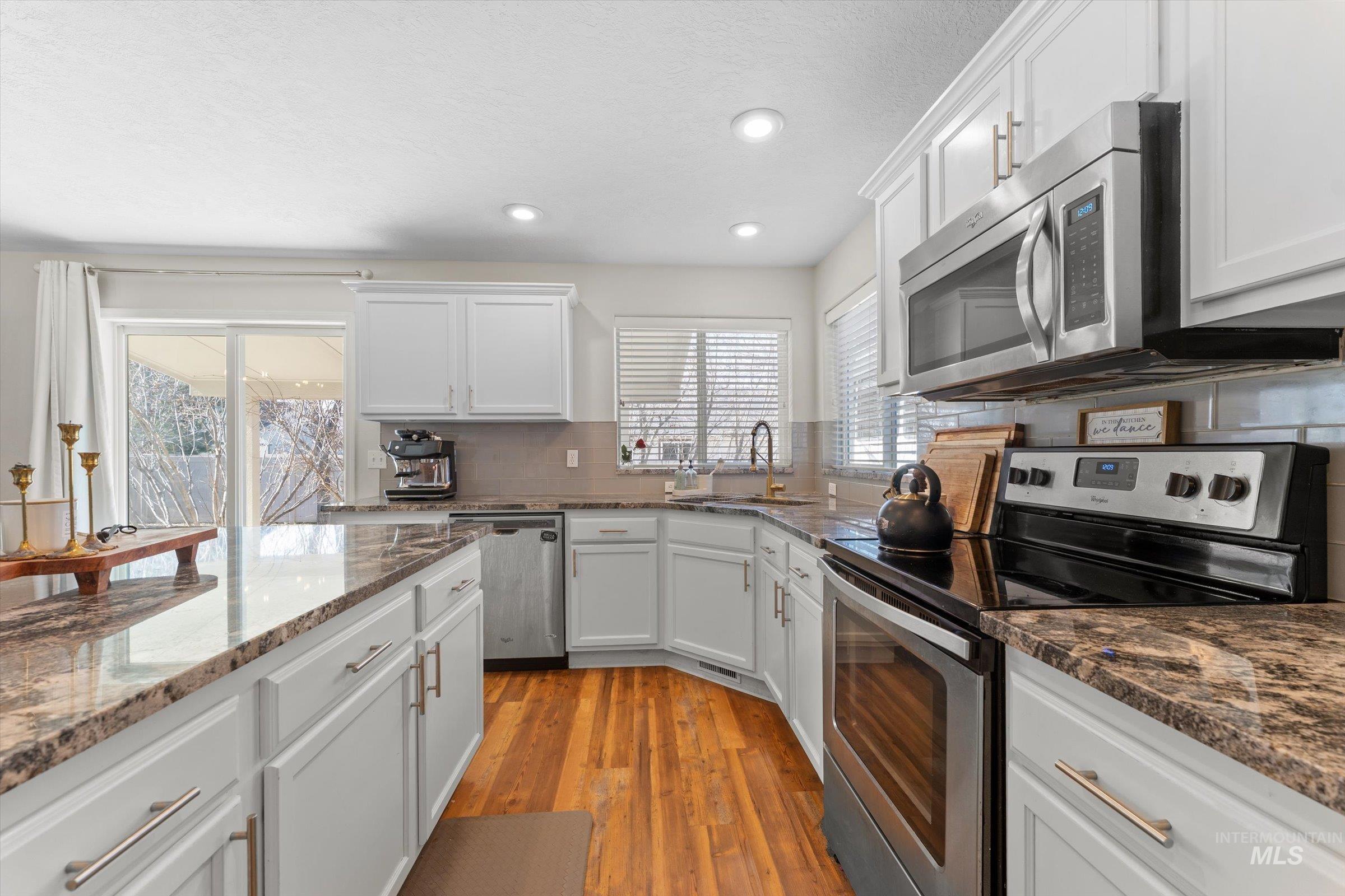 1935 N Maroon Avenue, Kuna, Idaho 83634, 4 Bedrooms, 2.5 Bathrooms, Residential For Sale, Price $529,000, 98976287