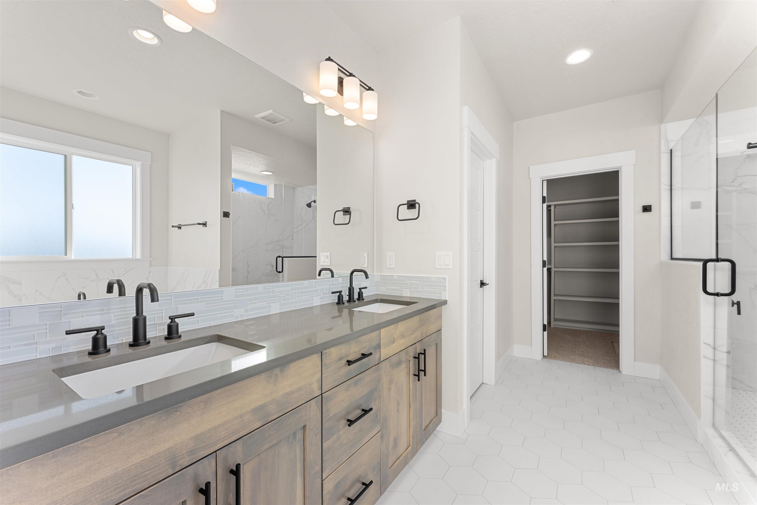 8076 Tandy Cove St, Middleton, Idaho 83644, 4 Bedrooms, 2.5 Bathrooms, Residential For Sale, Price $644,900,MLS 98976289