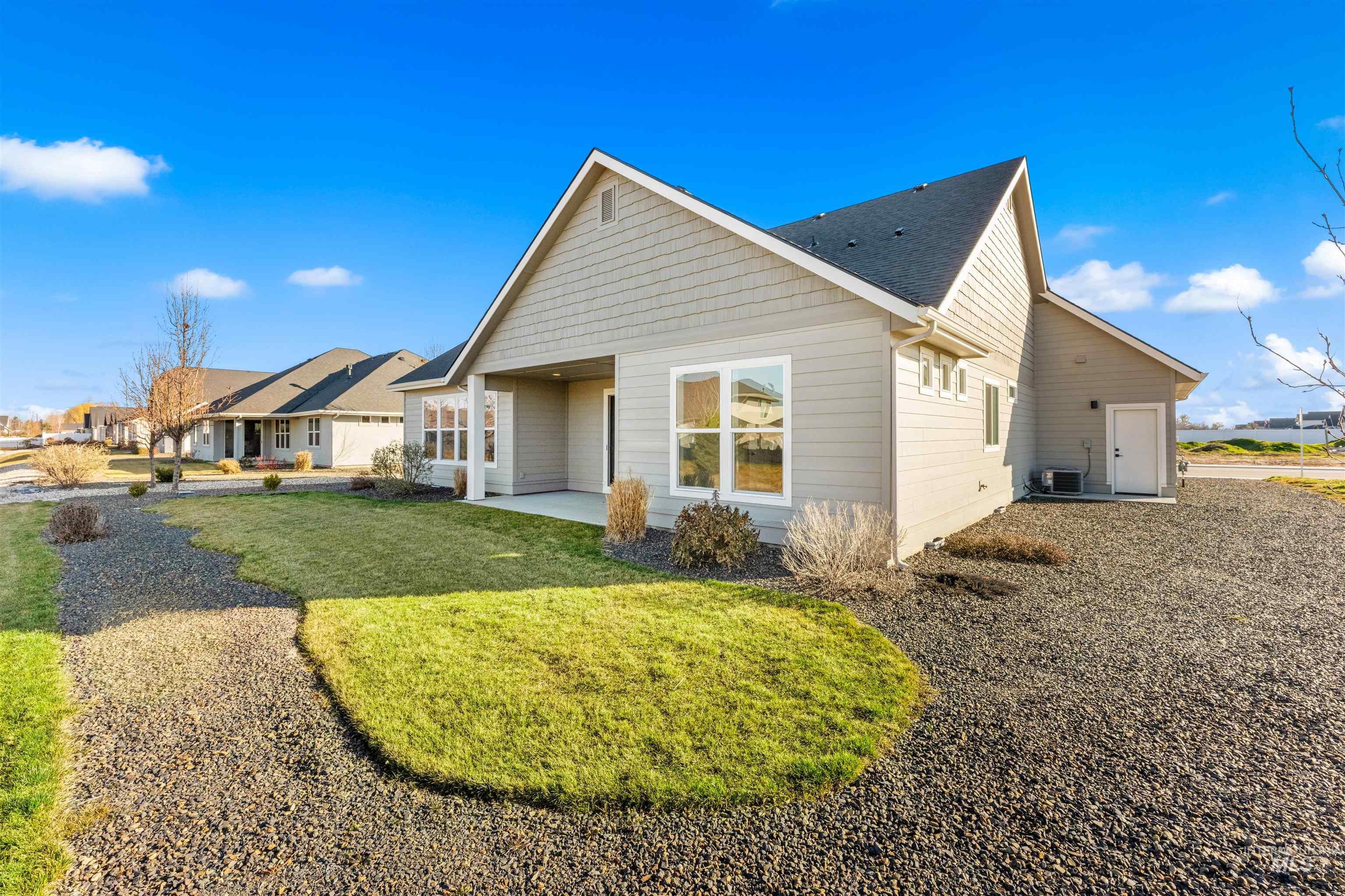 8076 Tandy Cove St, Middleton, Idaho 83644, 4 Bedrooms, 2.5 Bathrooms, Residential For Sale, Price $644,900,MLS 98976289