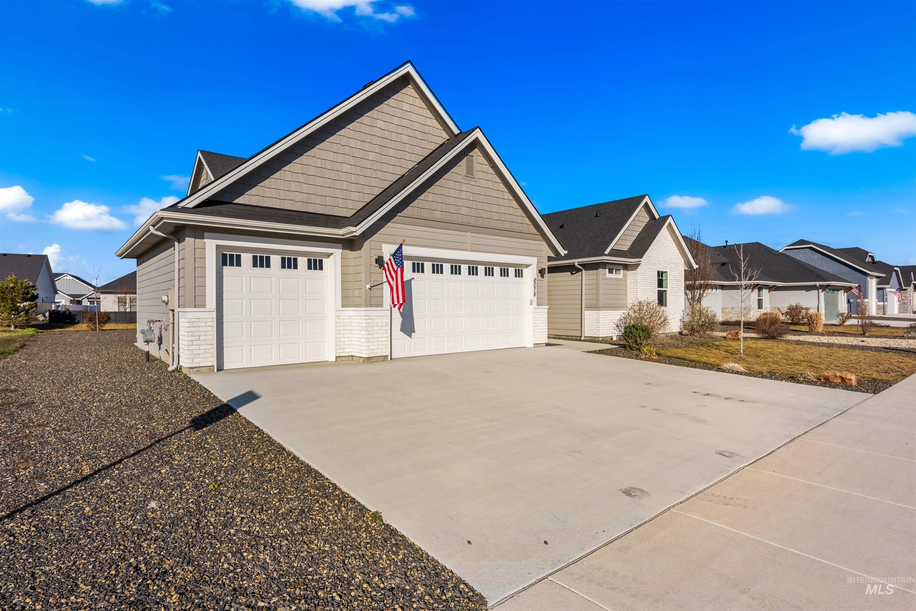 8076 Tandy Cove St, Middleton, Idaho 83644, 4 Bedrooms, 2.5 Bathrooms, Residential For Sale, Price $644,900,MLS 98976289