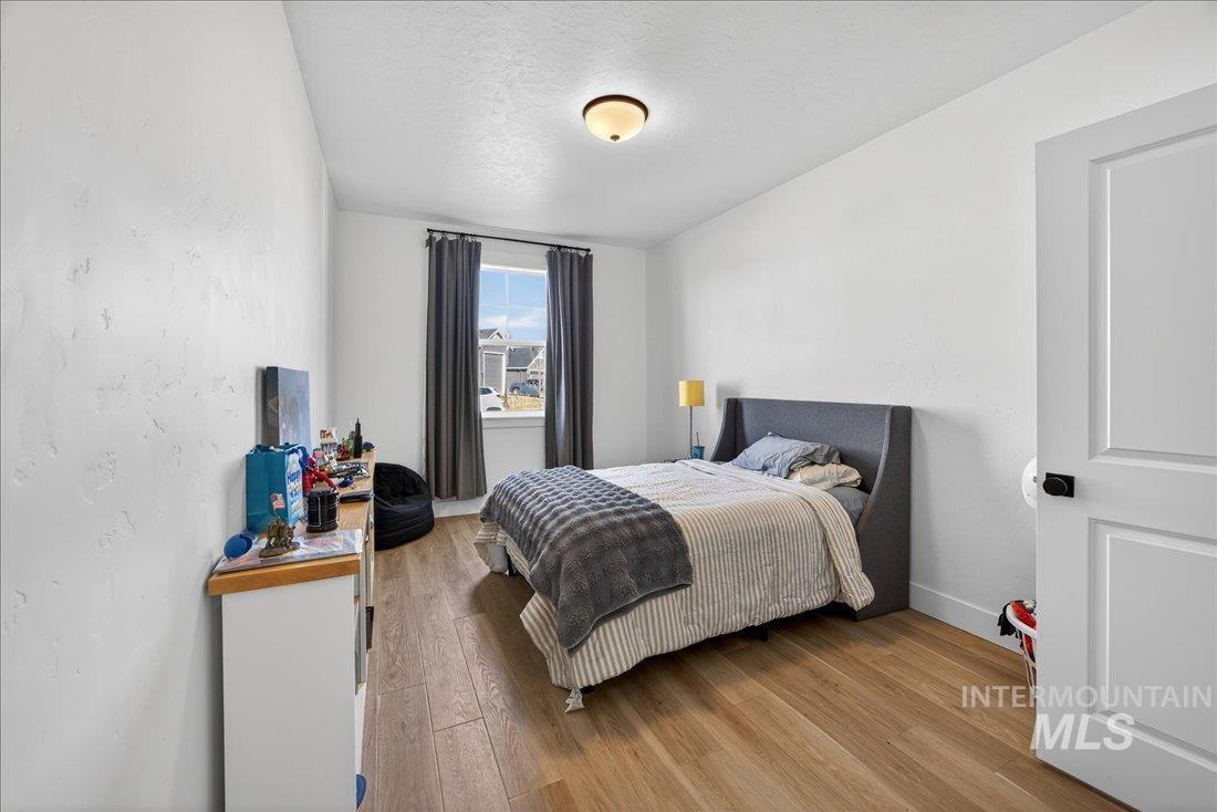 8509 W Pond Pine St., Star, Idaho 83669, 3 Bedrooms, 2 Bathrooms, Residential For Sale, Price $625,000,MLS 98976291