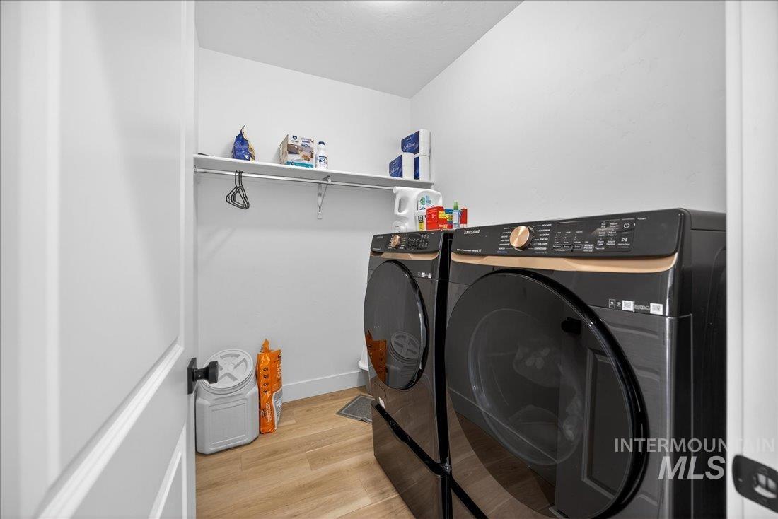 8509 W Pond Pine St., Star, Idaho 83669, 3 Bedrooms, 2 Bathrooms, Residential For Sale, Price $625,000,MLS 98976291