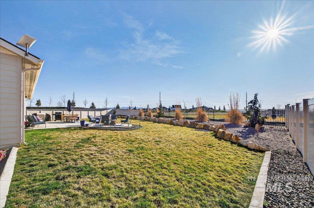 8509 W Pond Pine St., Star, Idaho 83669, 3 Bedrooms, 2 Bathrooms, Residential For Sale, Price $625,000,MLS 98976291